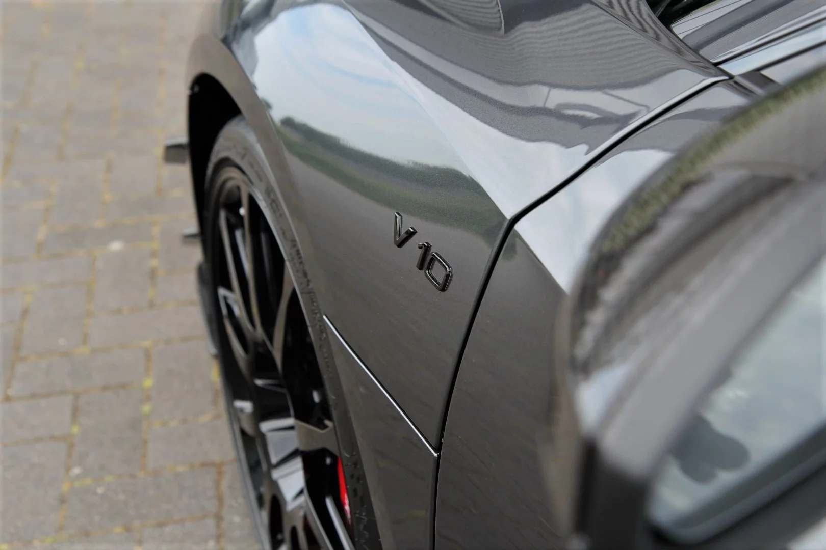 Daytona Grey Audi R8