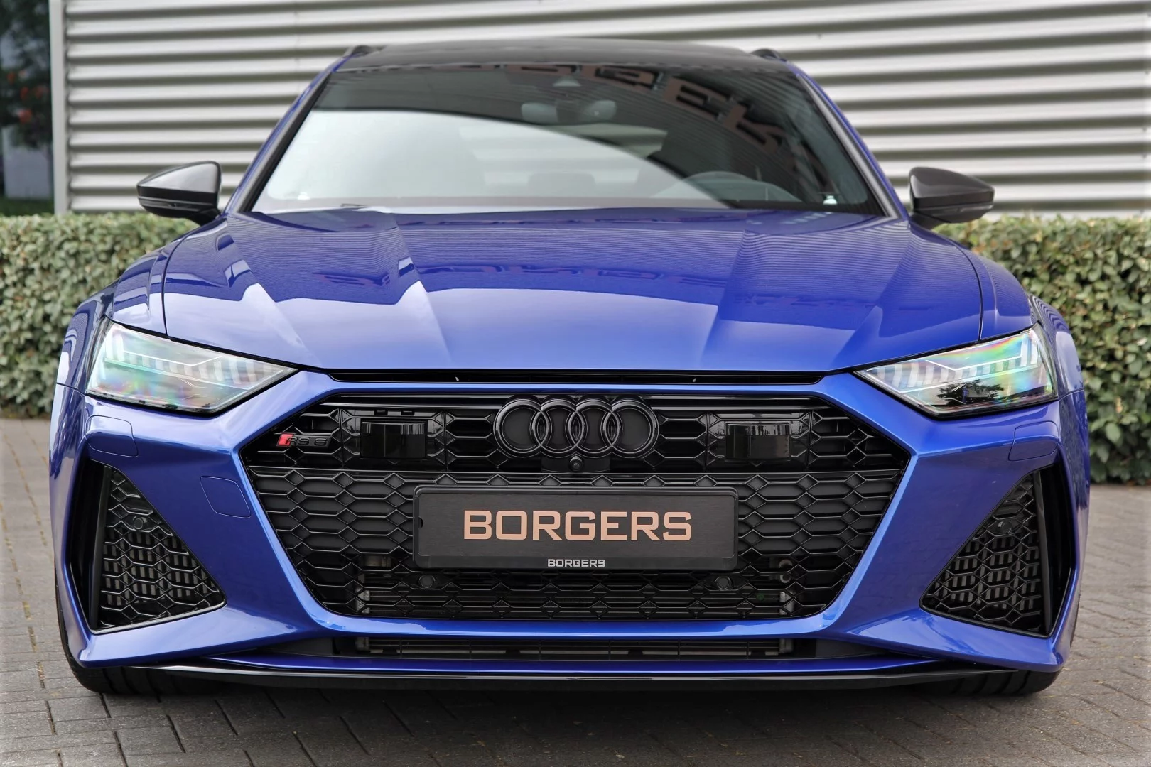 Ultra Blue Audi RS6 Avant