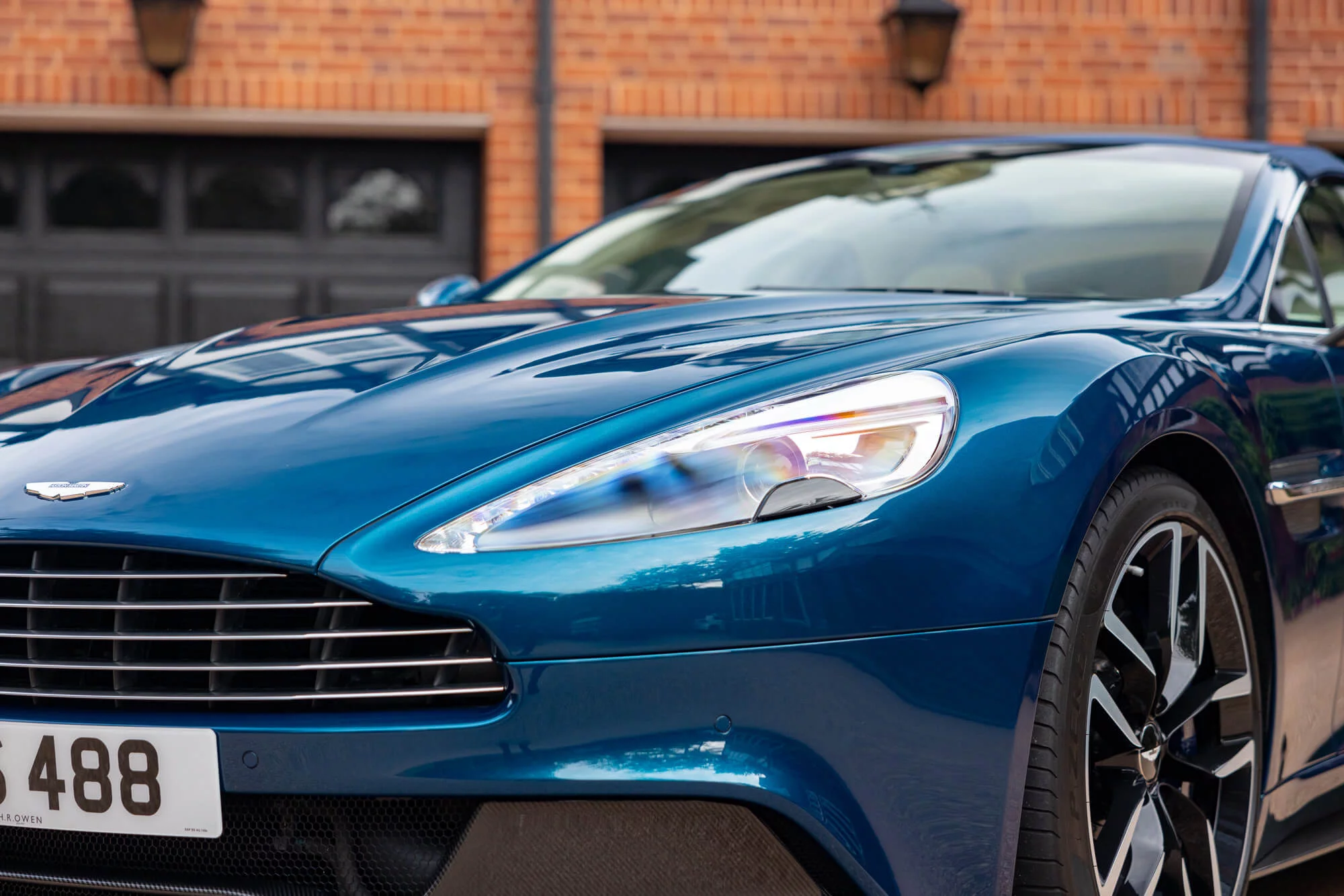 Ocellus Teal Aston Martin Vanquish