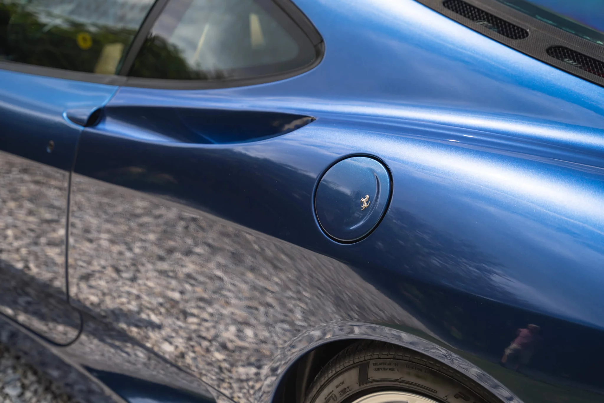 Blu Mirabeau Ferrari 360