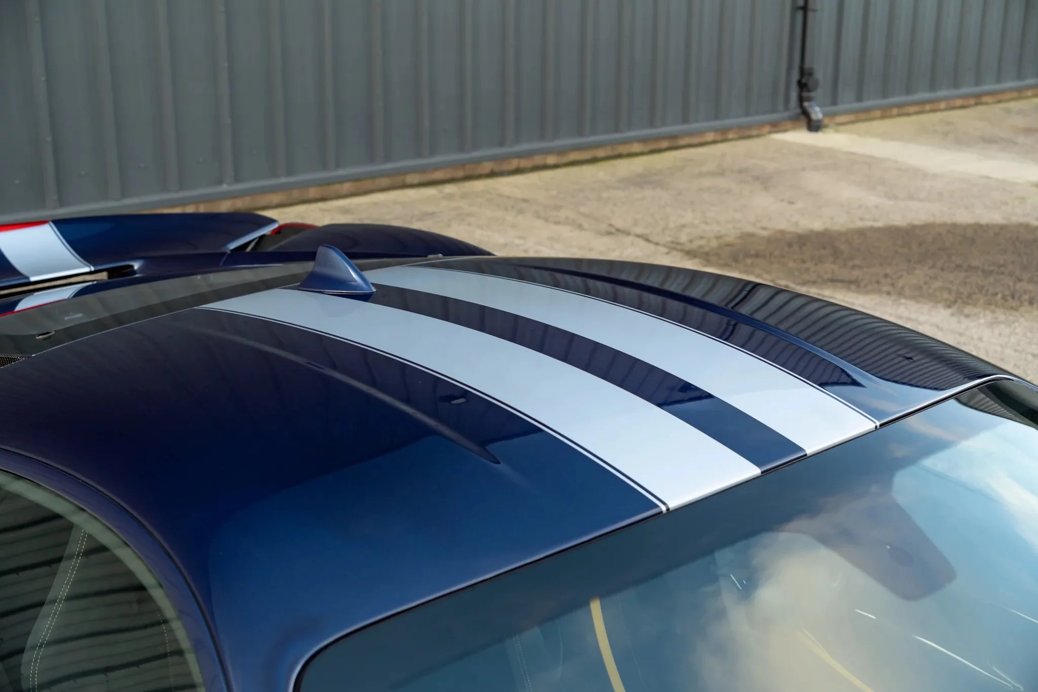 Blu Swaters Ferrari 488