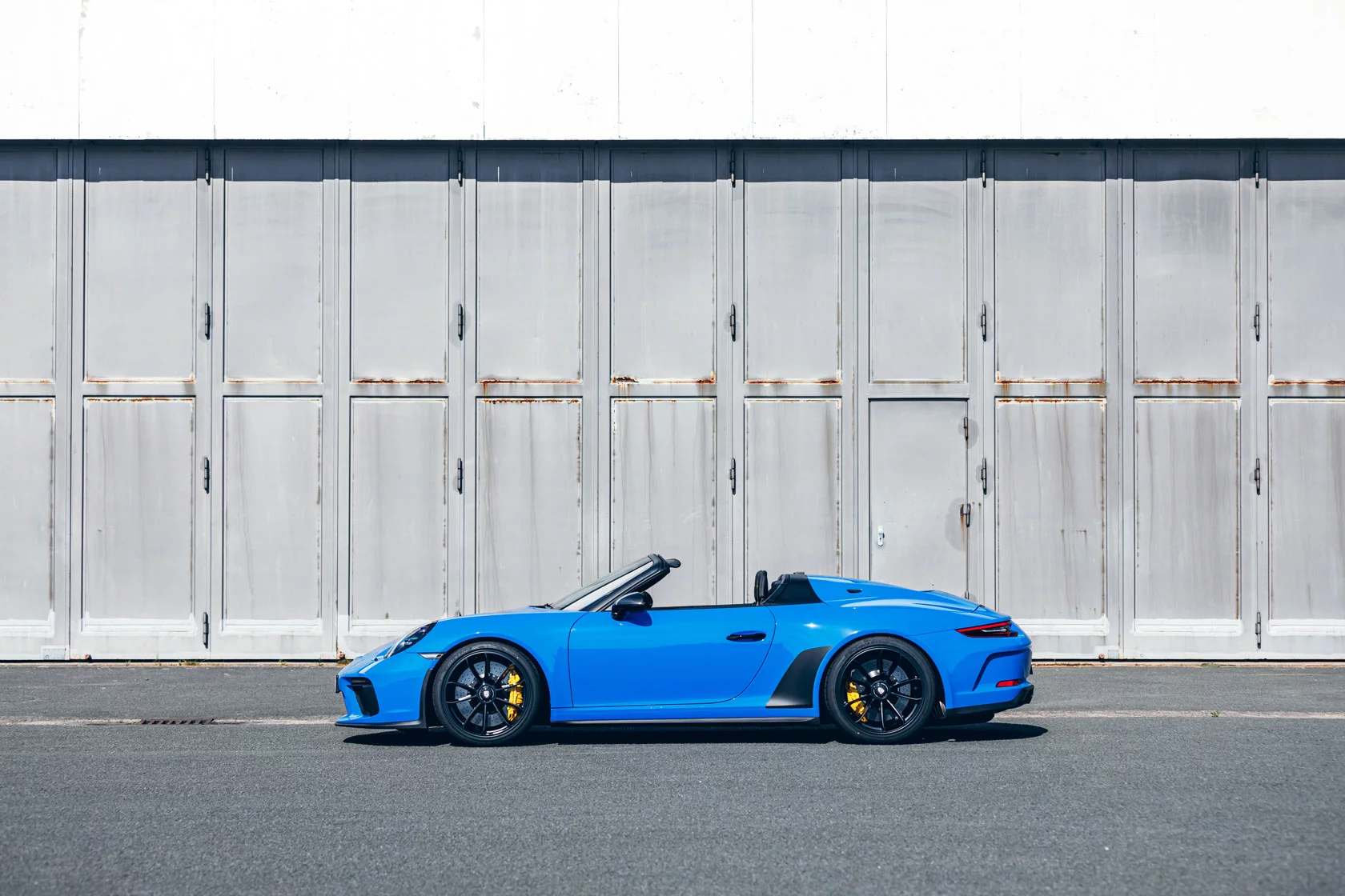 Voodoo Blue Porsche 911 Speedster