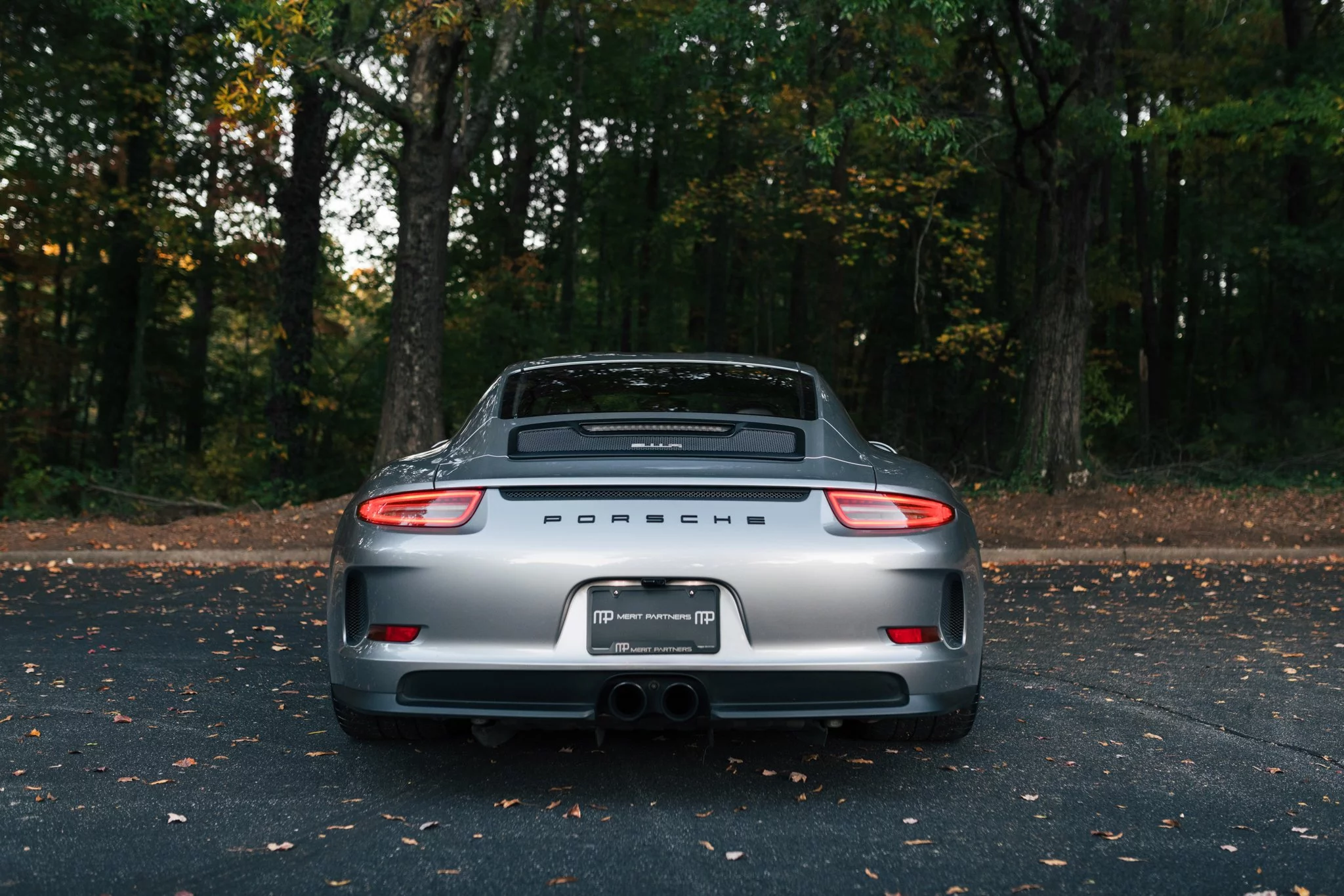GT Silver Metallic Porsche 911 R