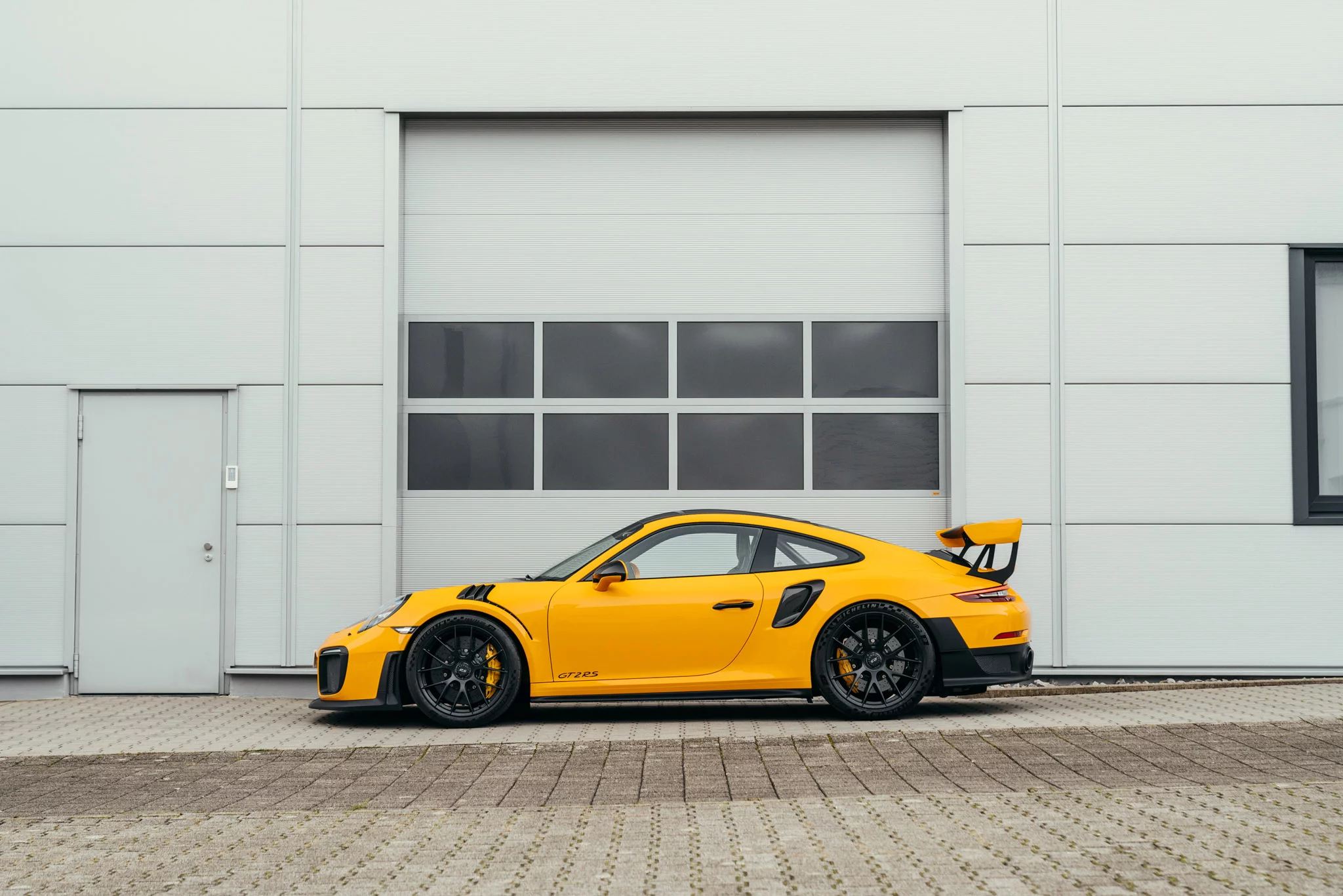 Signal Yellow Porsche 911 GT2 RS