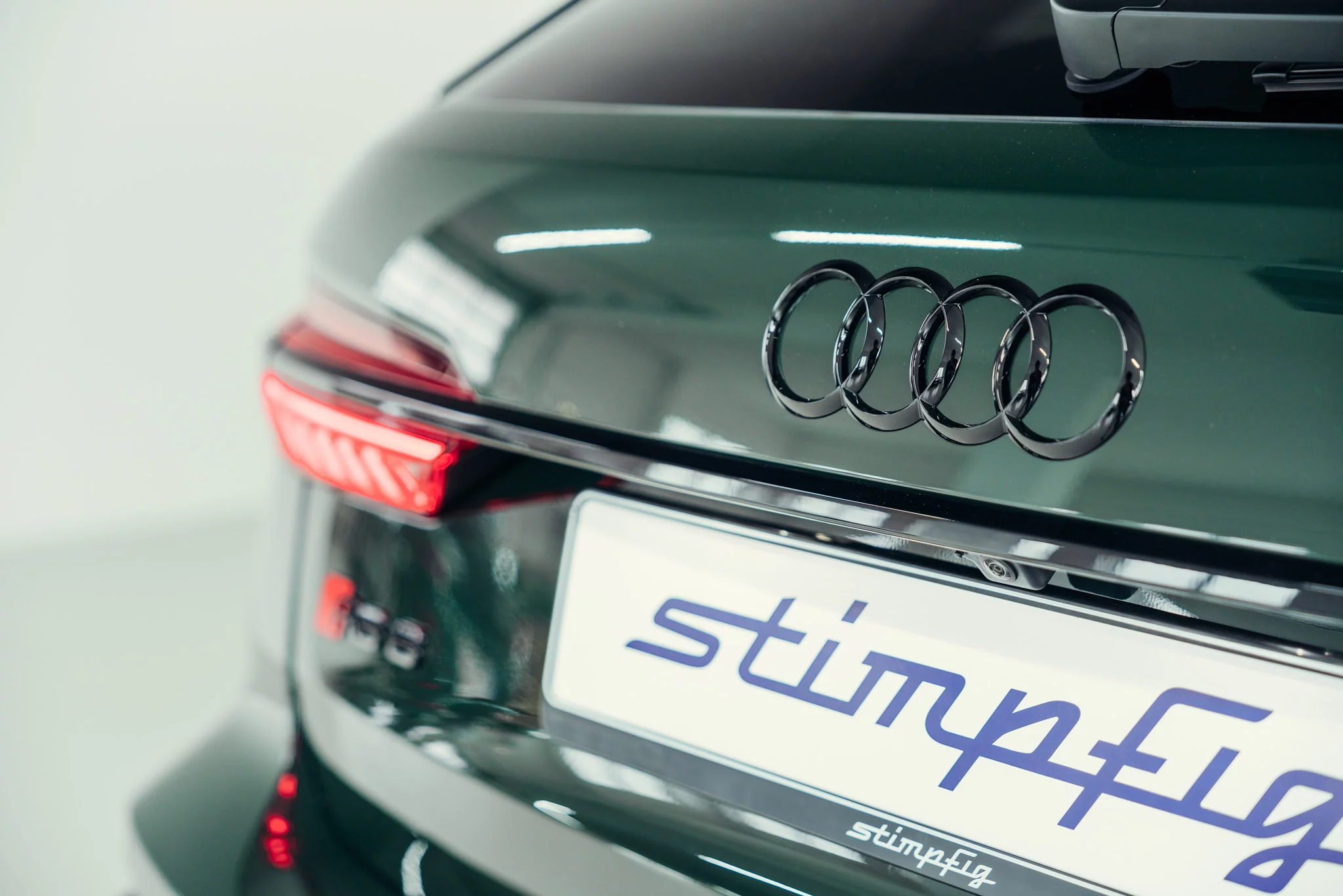 British Racing Green Audi RS6 Avant