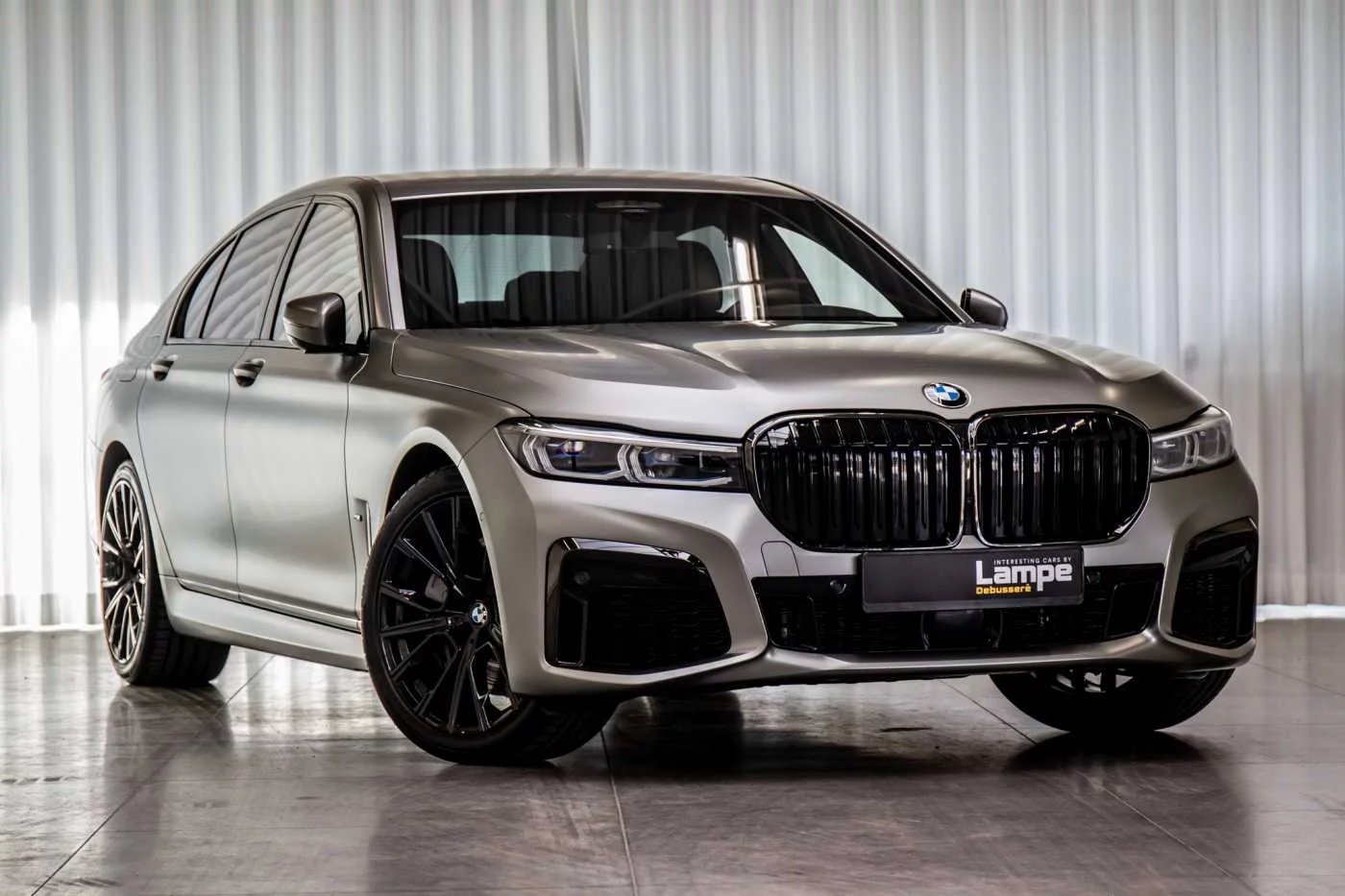 Frozen Dark Silver BMW 7 Series