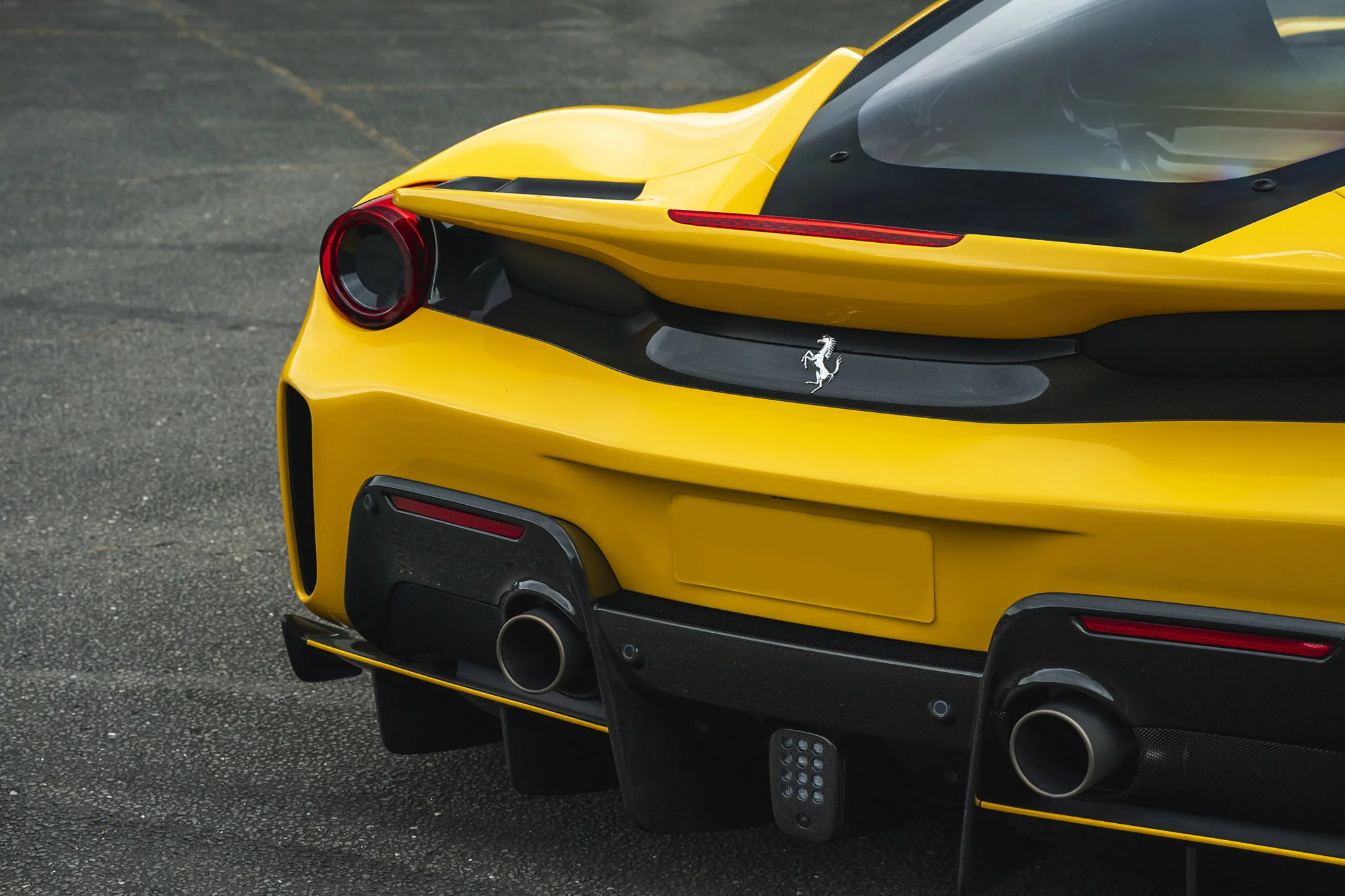 Ardilla Amarillo Ferrari 488