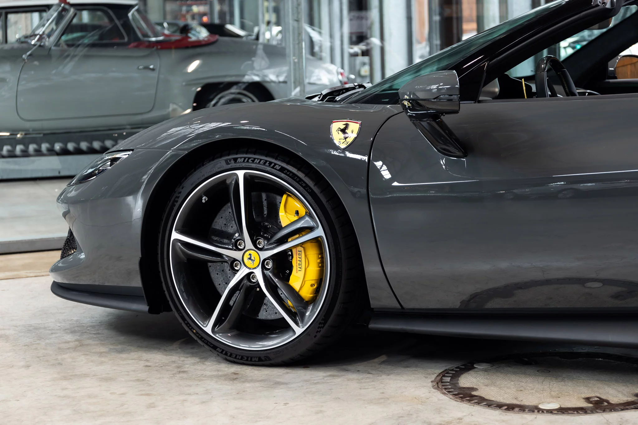 Grigio Scuro Ferrari 296