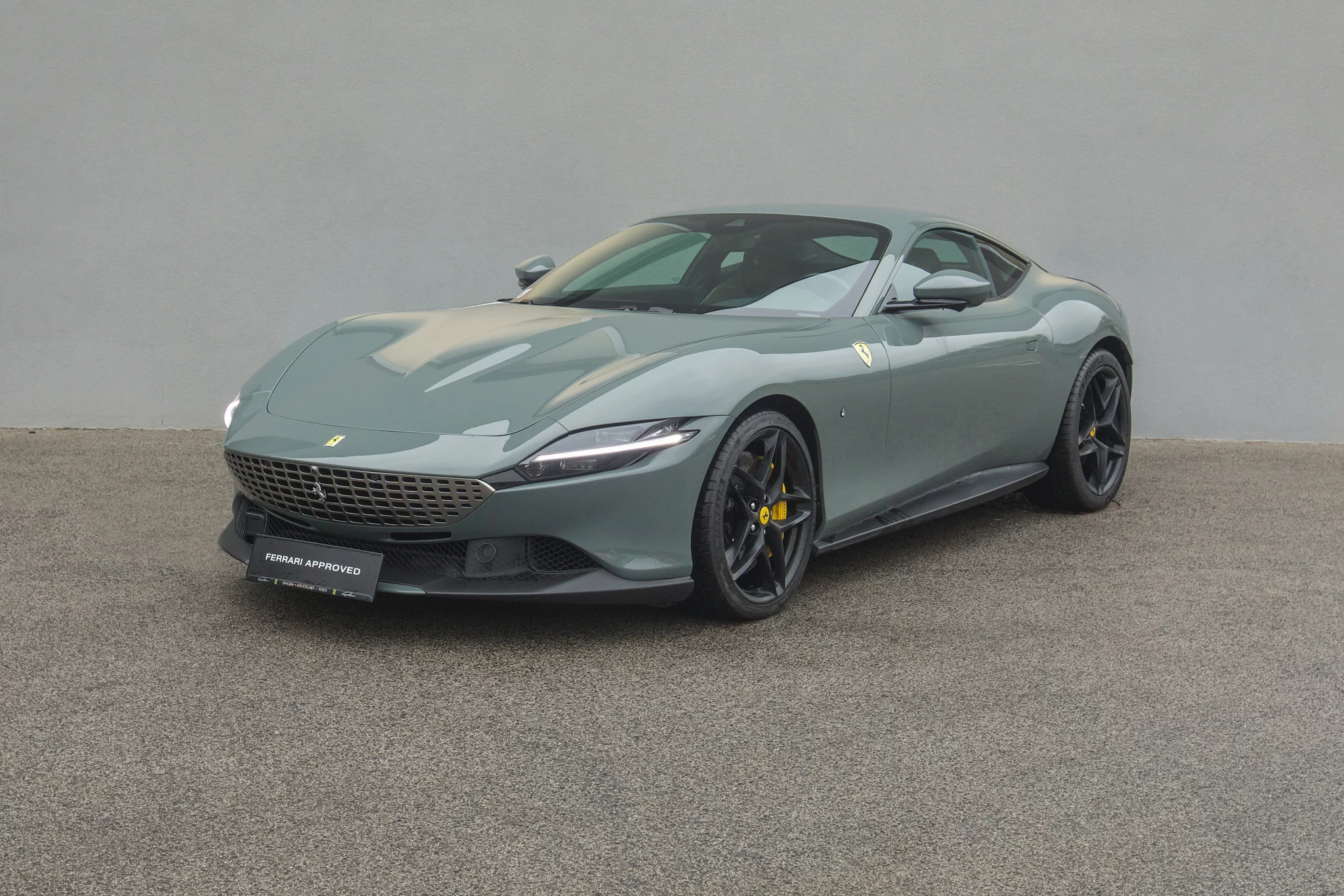 Grigio Medio Ferrari Roma