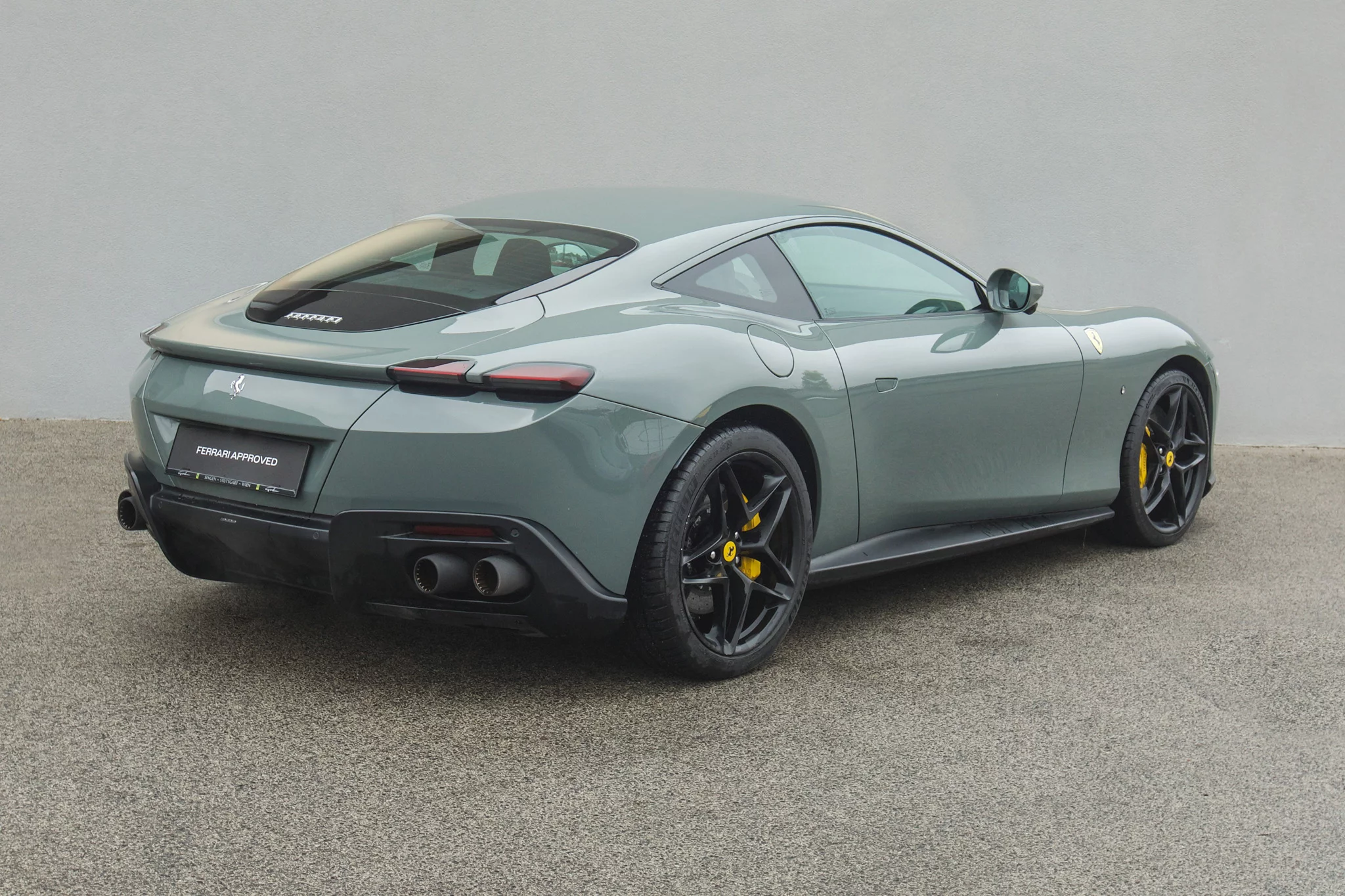 Grigio Medio Ferrari Roma