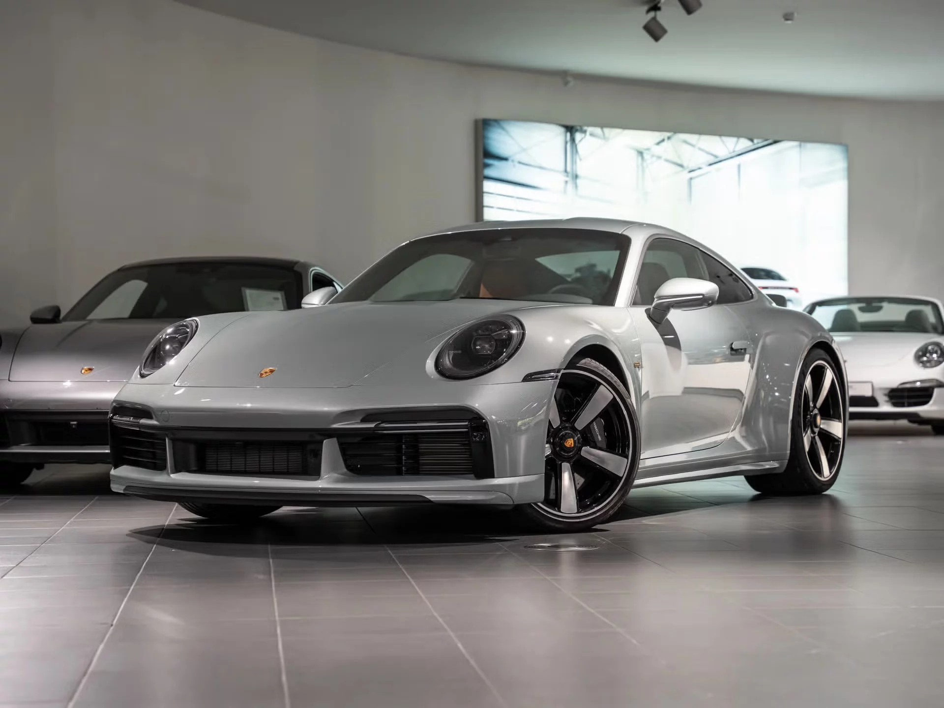 Fish Silver Grey Metallic Porsche 911 Sport Classic