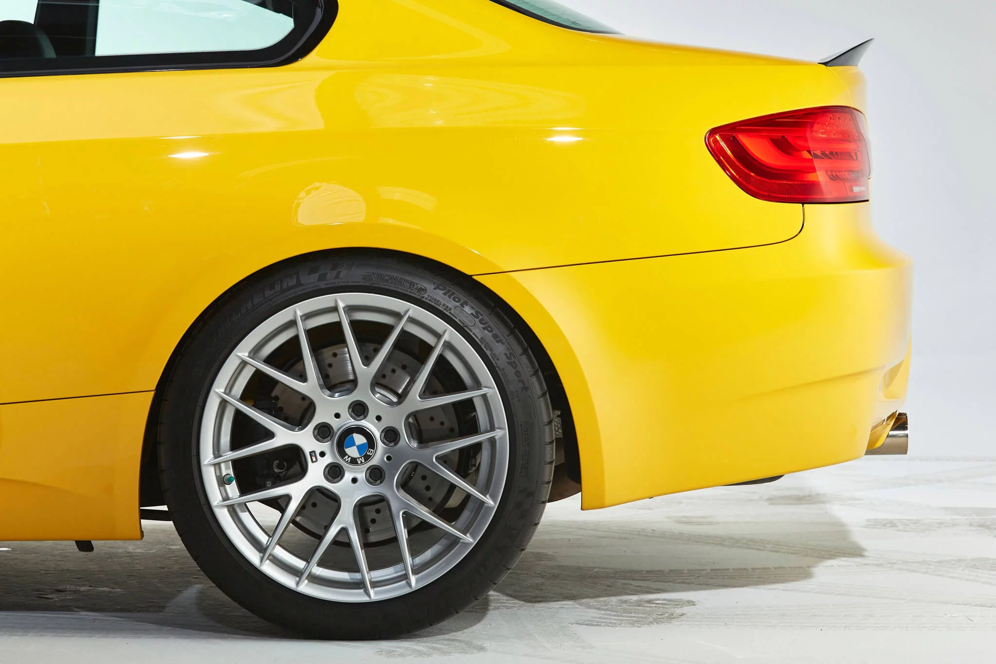 Speed Yellow BMW M3