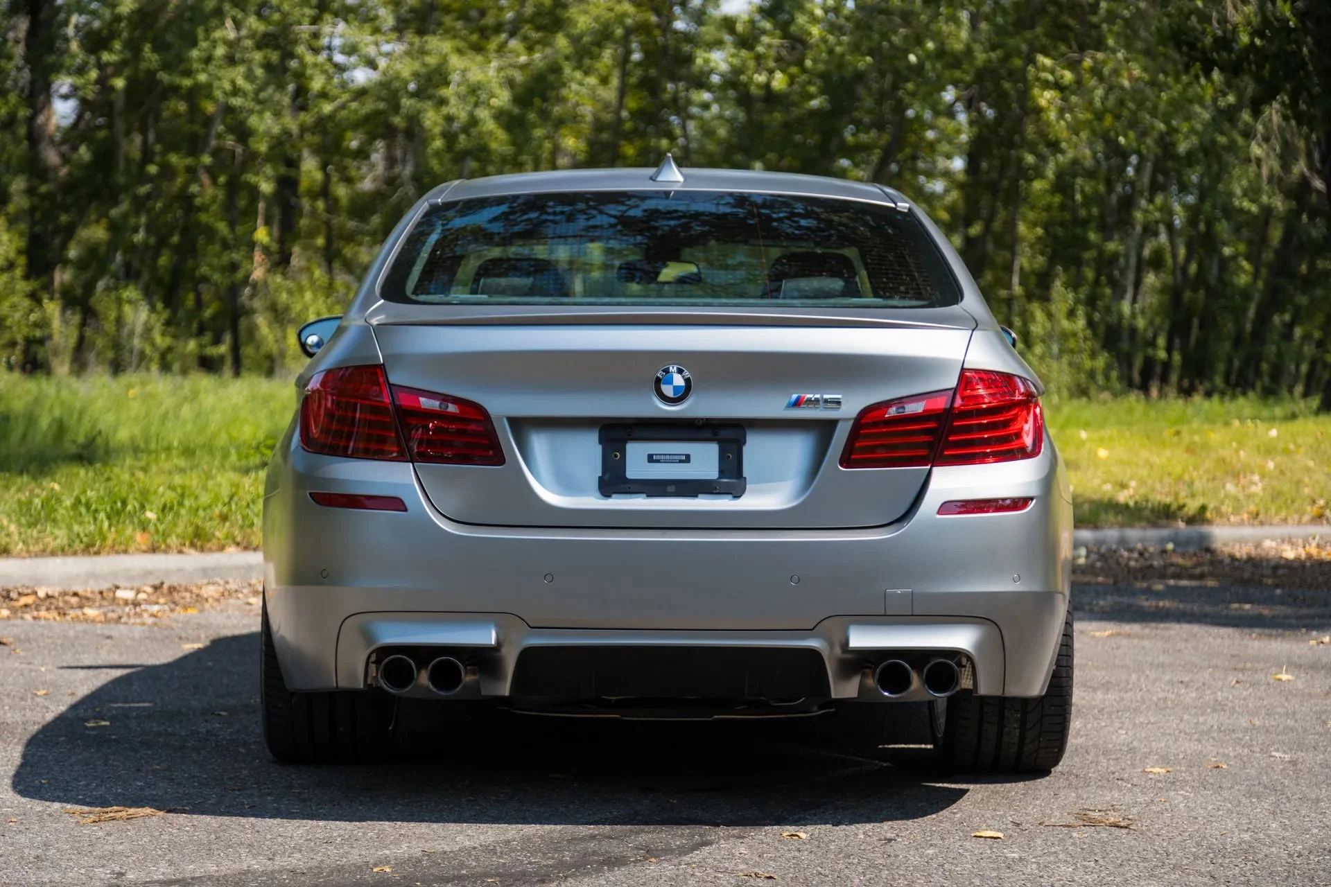 Frozen Dark Silver BMW M5
