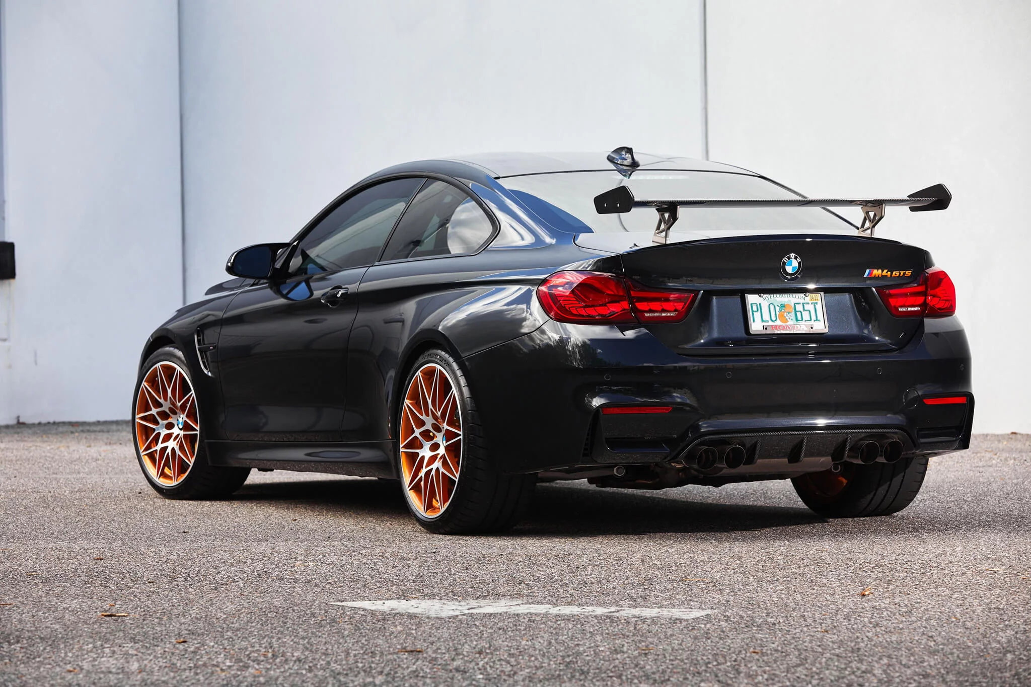Sapphire Black BMW M4