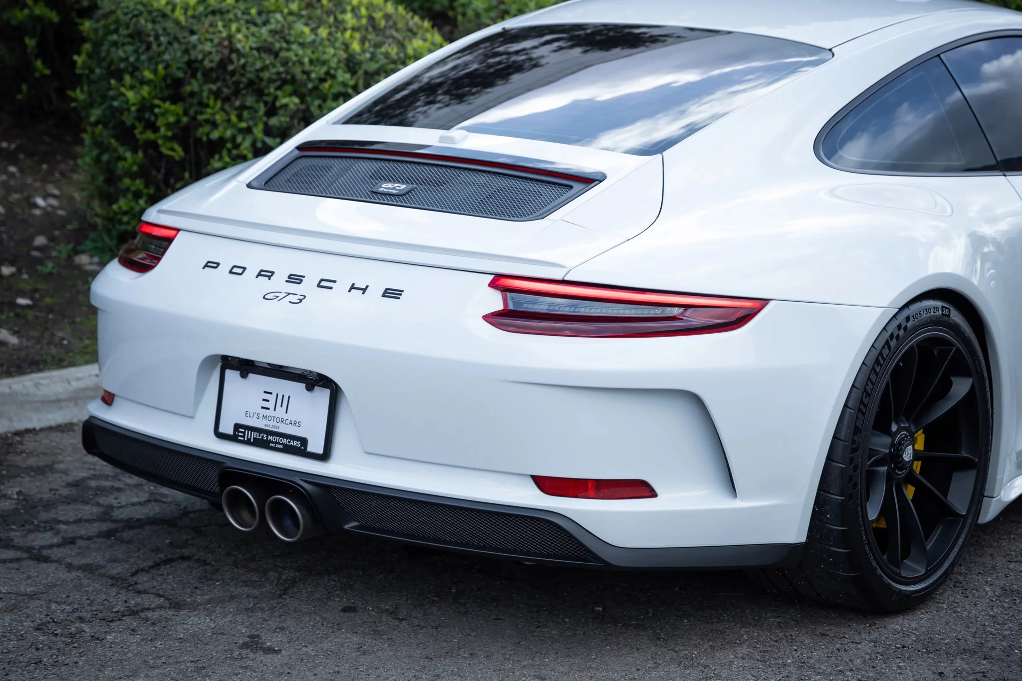 Carrara White Metallic Porsche 911 GT3
