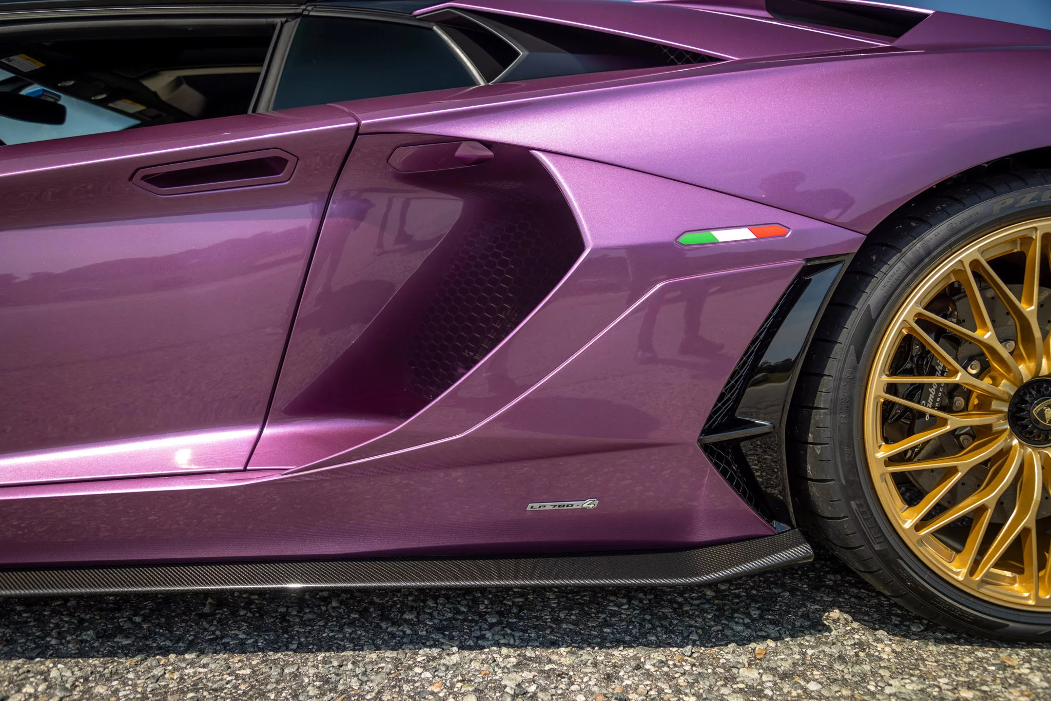 Viola SE30 Lamborghini Aventador
