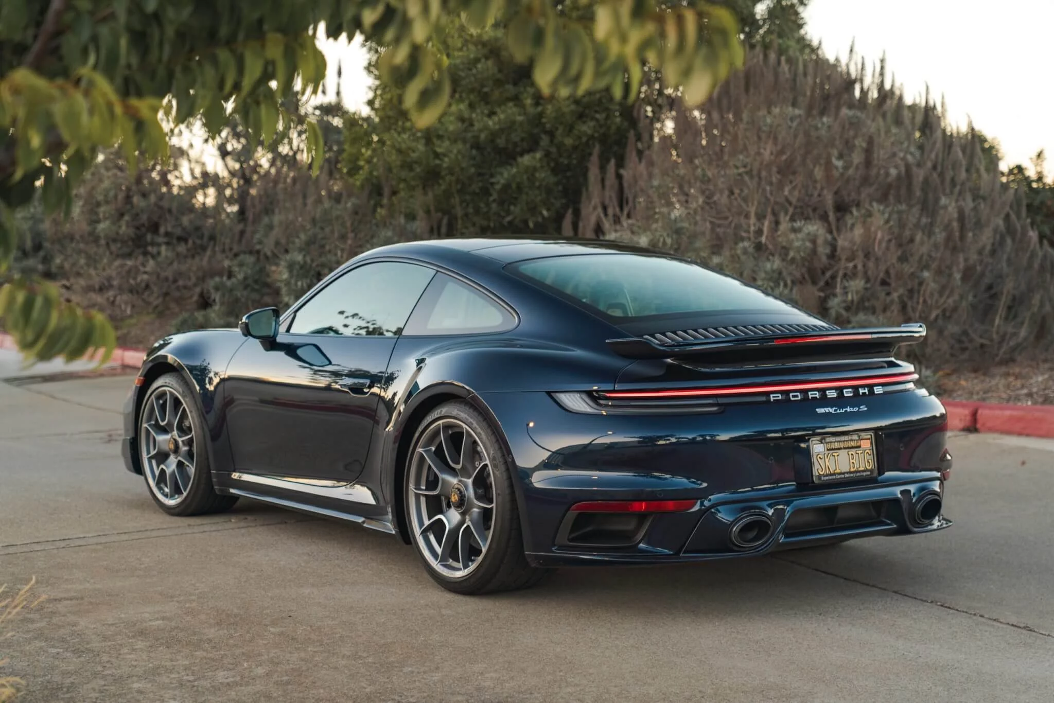 Night Blue Metallic Porsche 911 Turbo