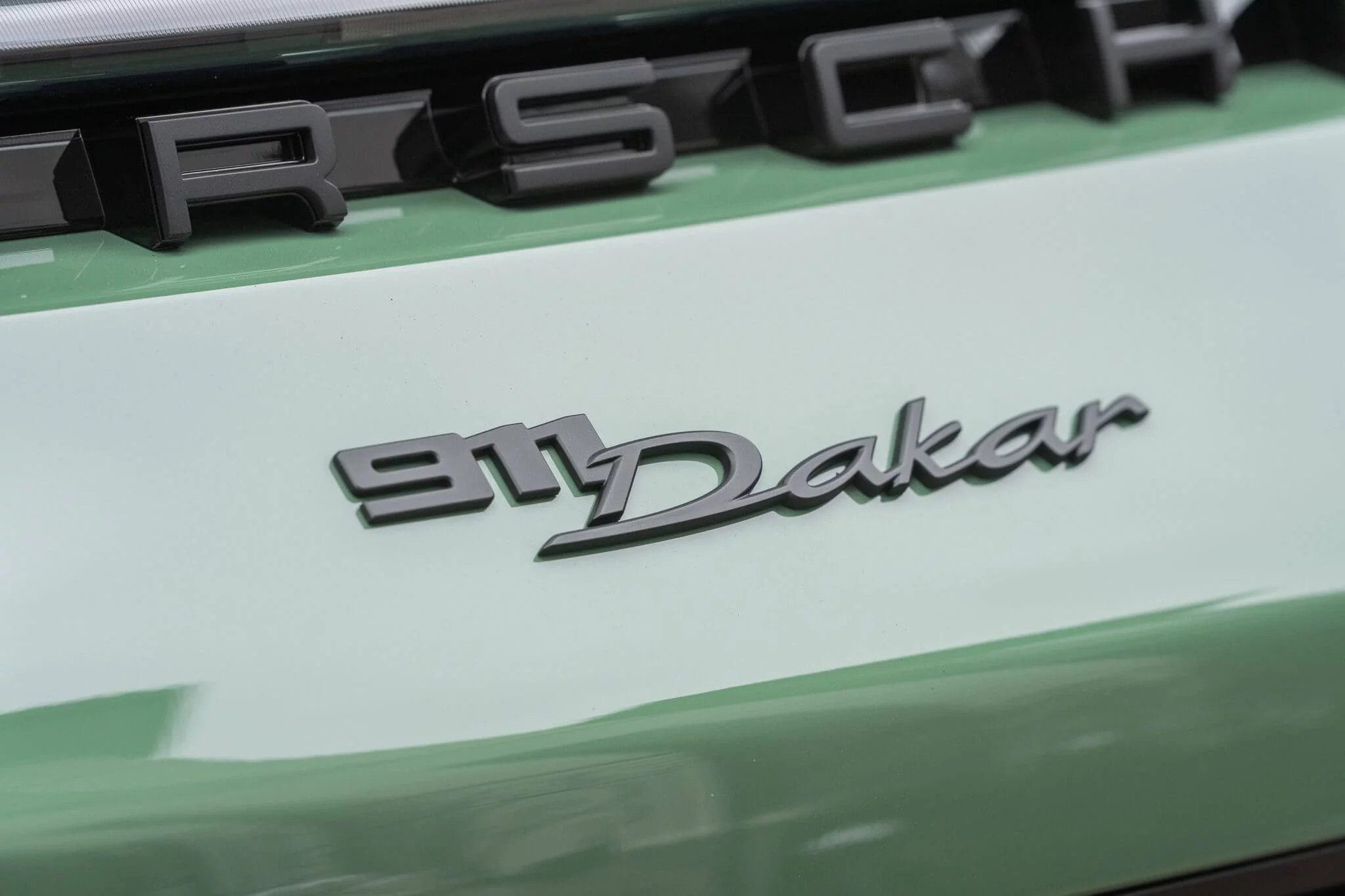 Auratium Green Porsche 911 Dakar