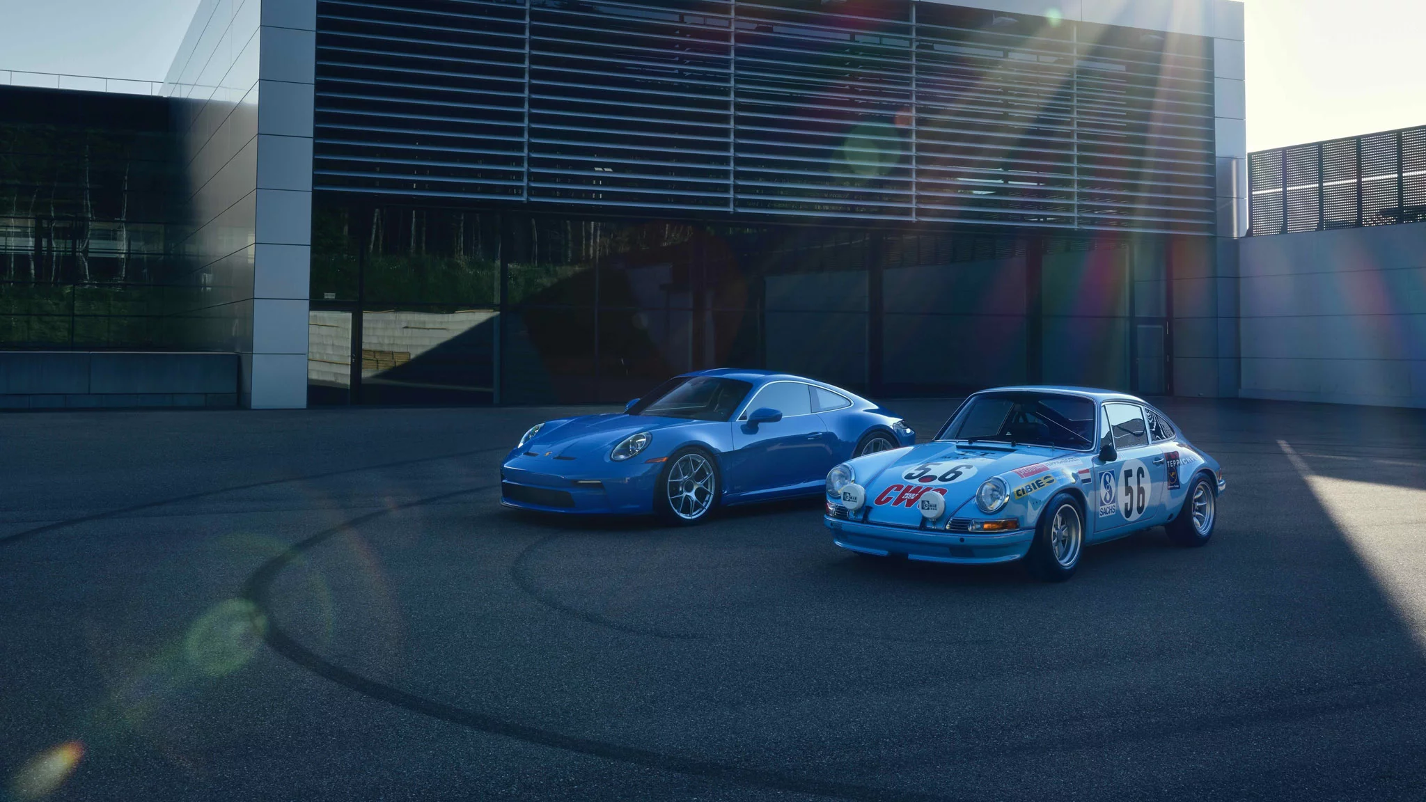 Dani Blue Porsche 911 S/T