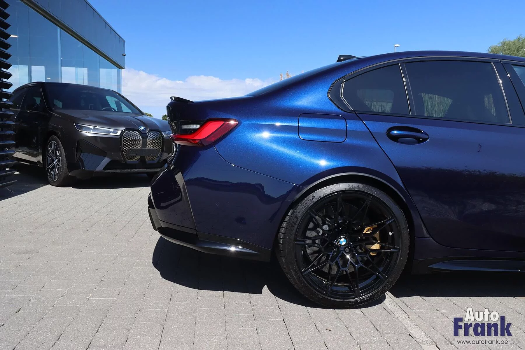 Tanzanite Blue II BMW M3