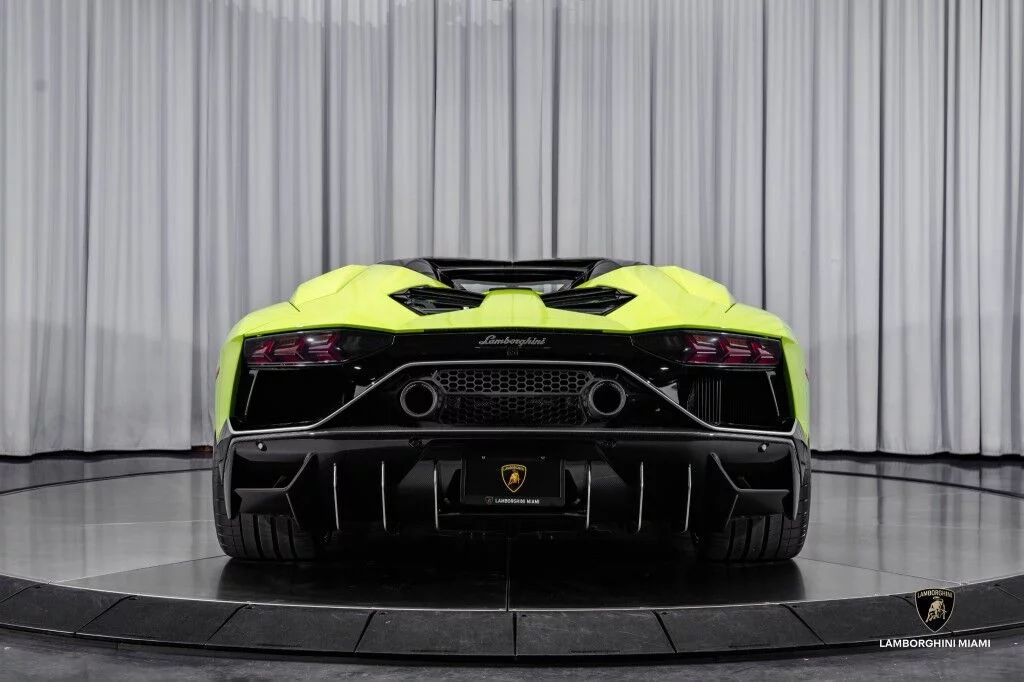 Verde Scandal Lamborghini Aventador