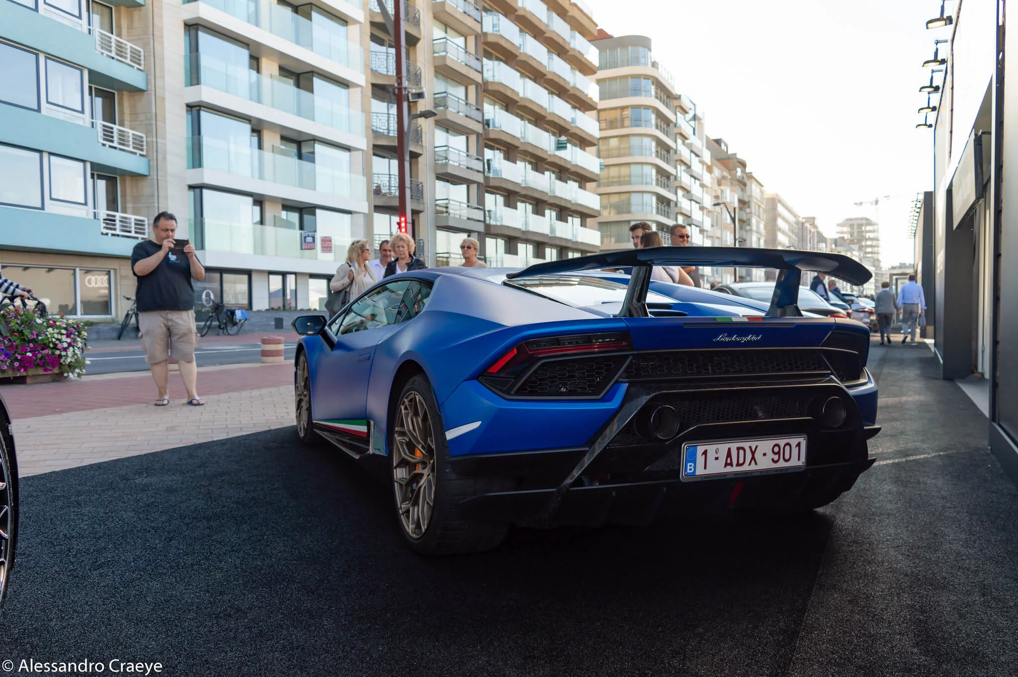 Blu Aegeus Lamborghini Huracán