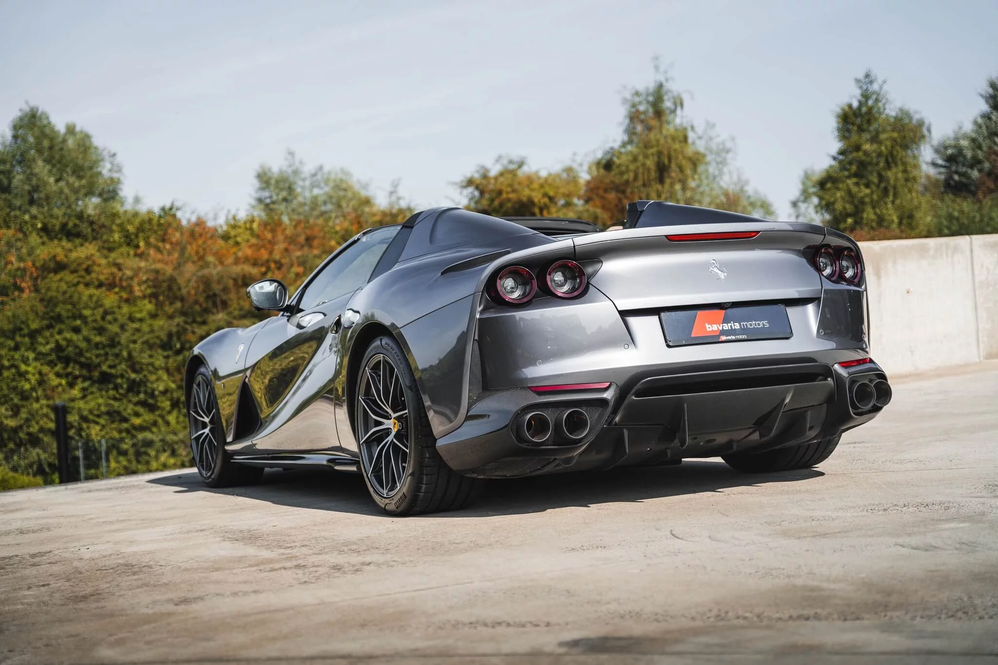 Grigio Ferro Ferrari 812