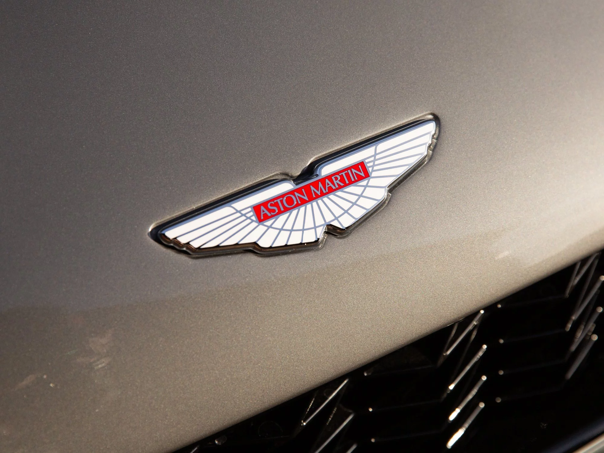 Hammerhead Silver Aston Martin Vanquish