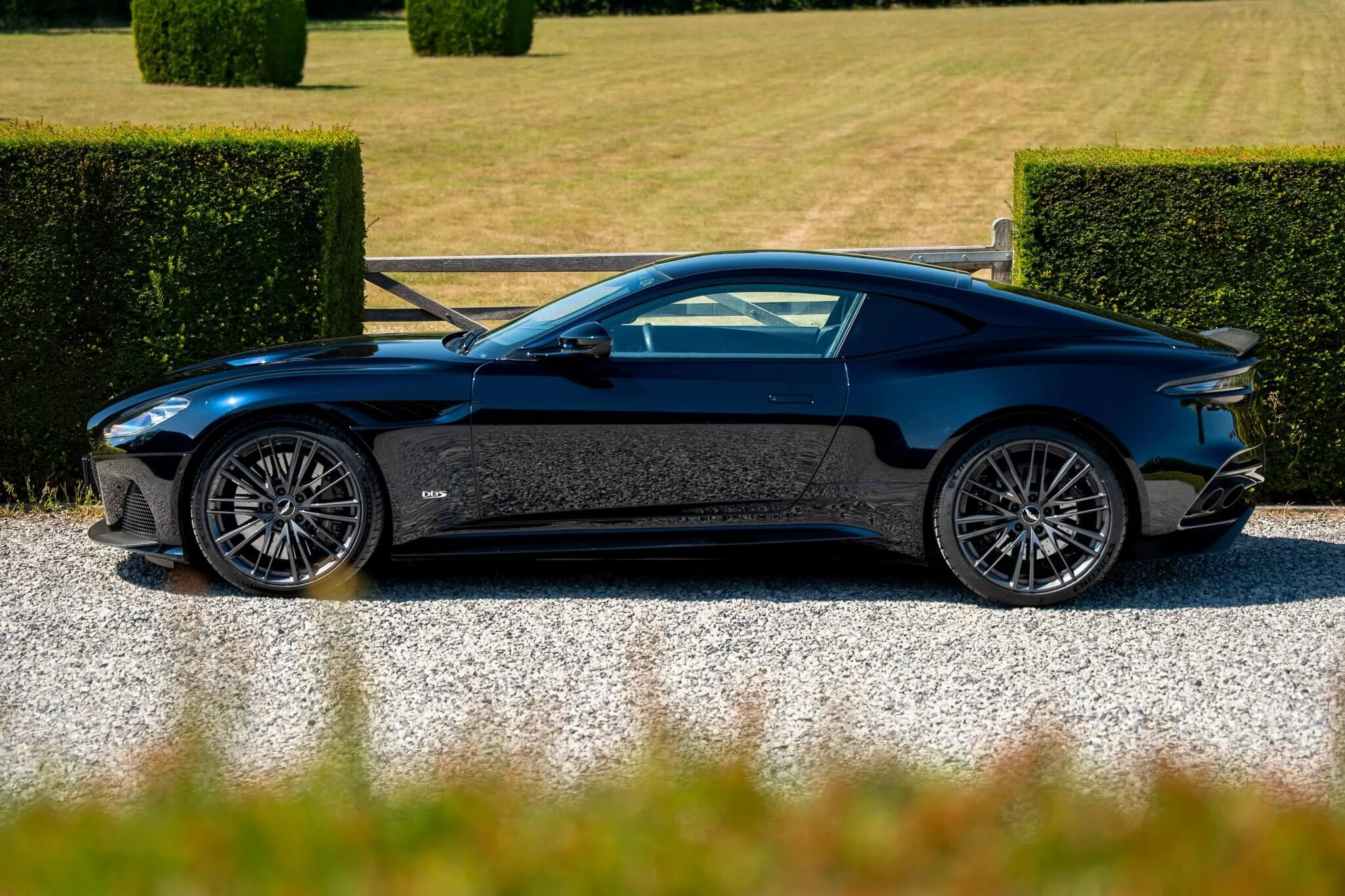 Ultramarine Black Aston Martin DBS
