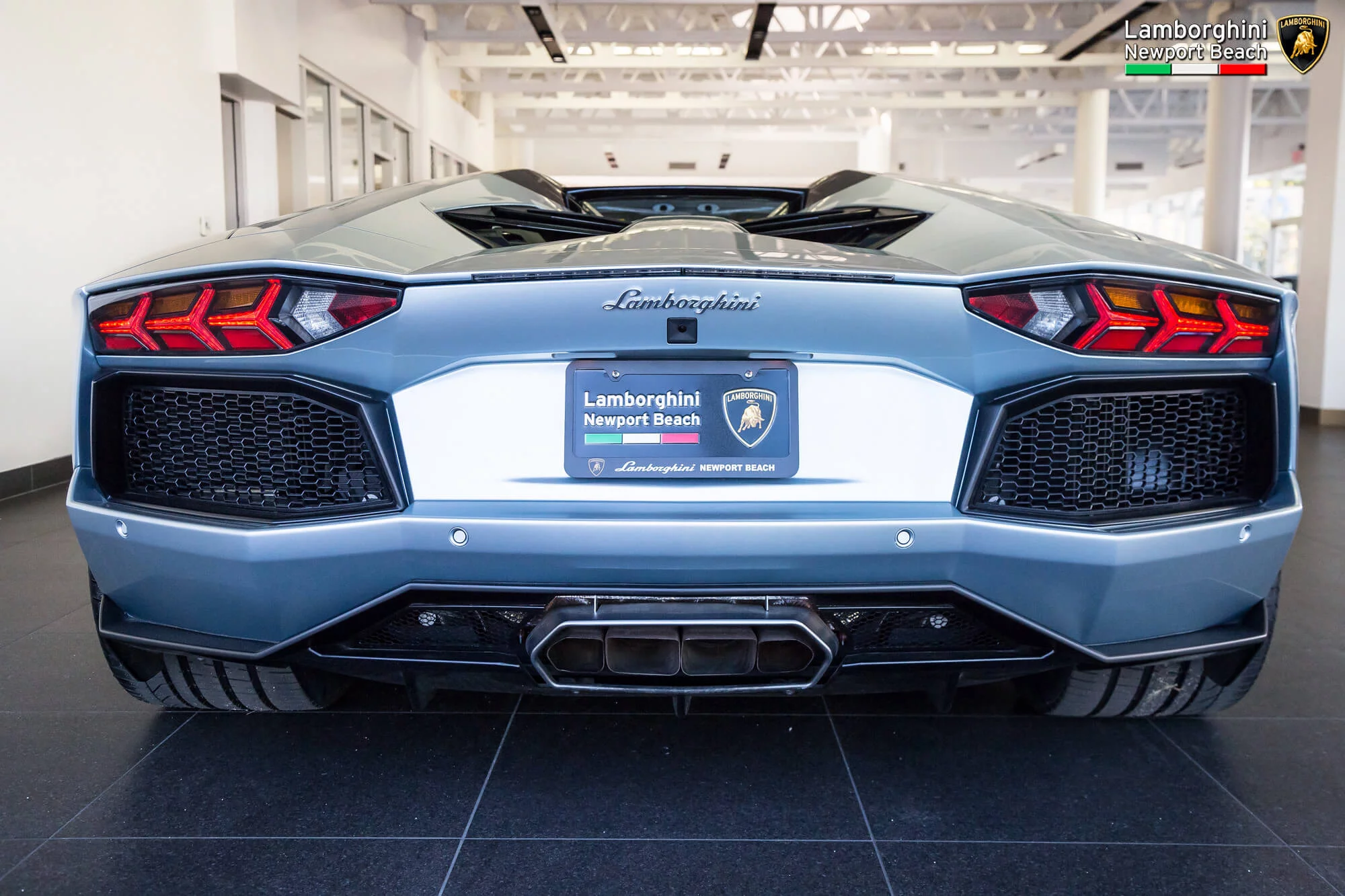 Azzurro Thetys Lamborghini Aventador