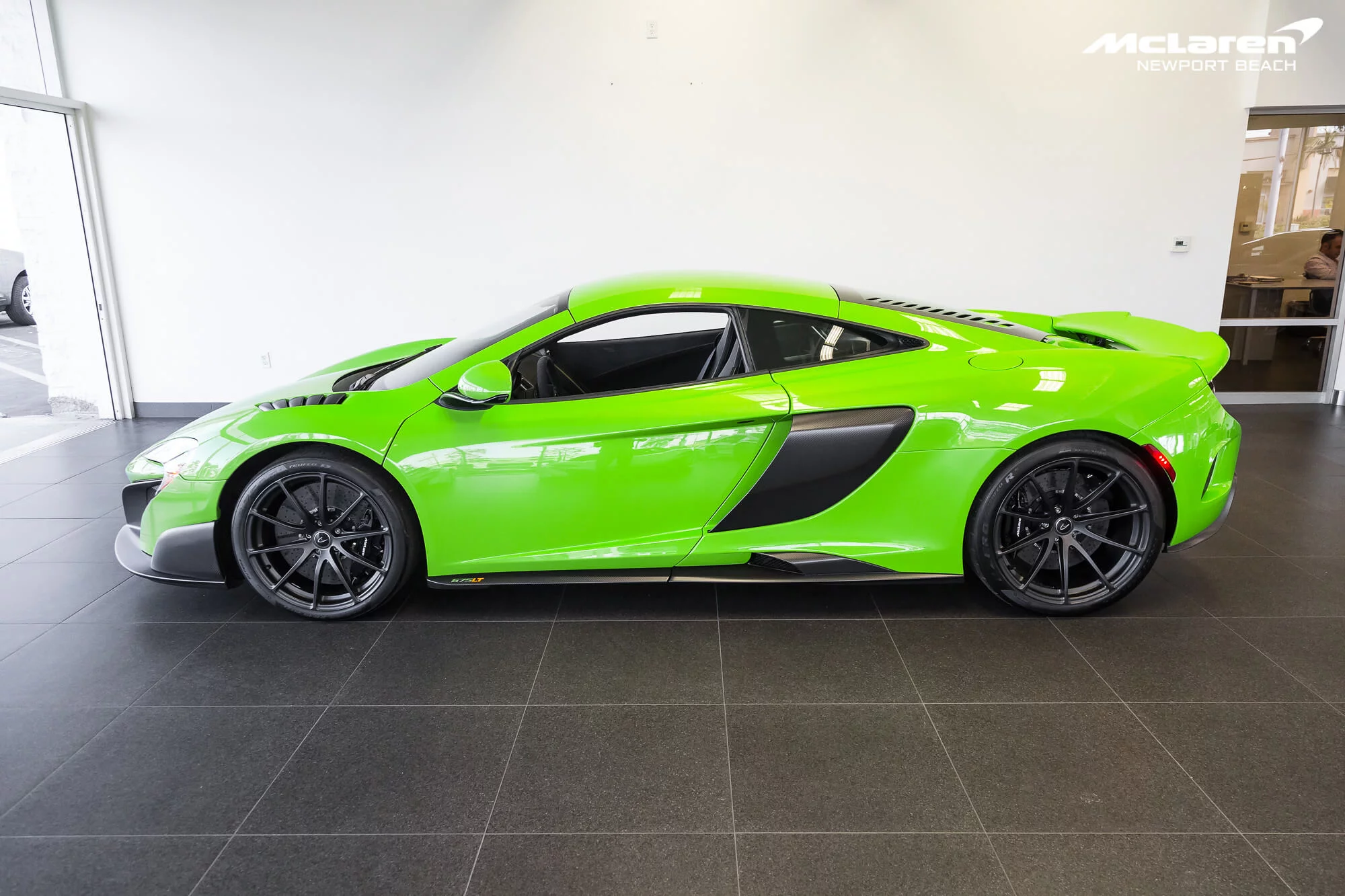 Mantis Green McLaren 675LT