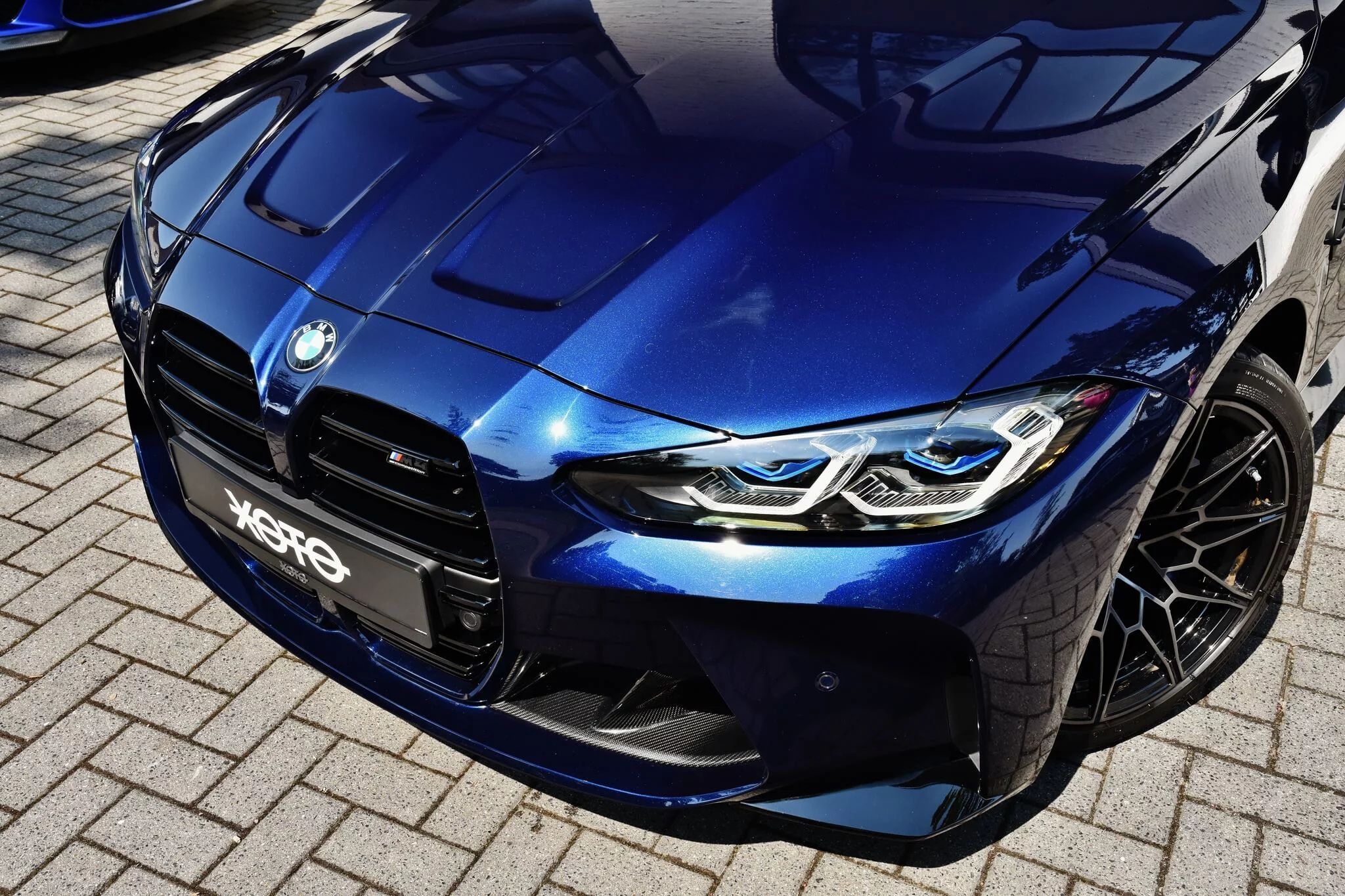 Tanzanite Blue II BMW M4