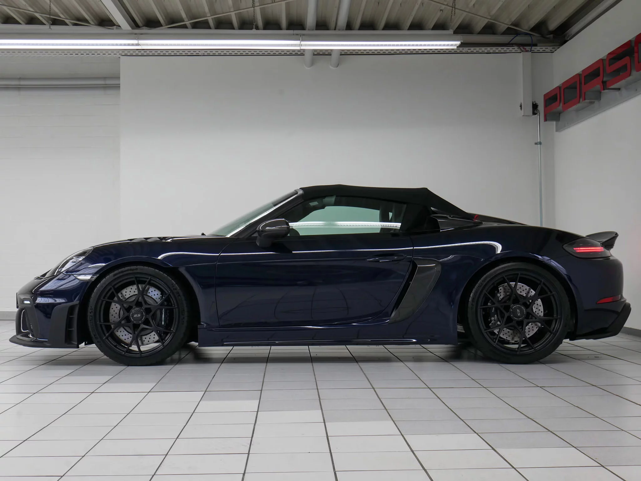 Night Blue Metallic Porsche 718 Spyder RS