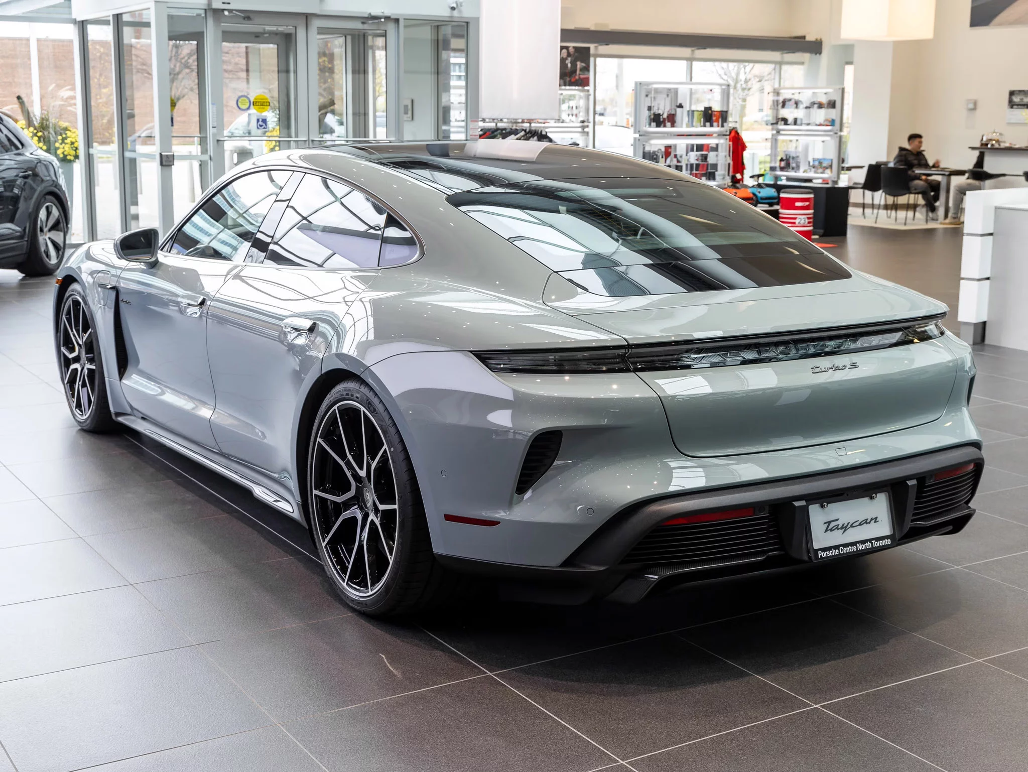 Shade Green Metallic Porsche Taycan