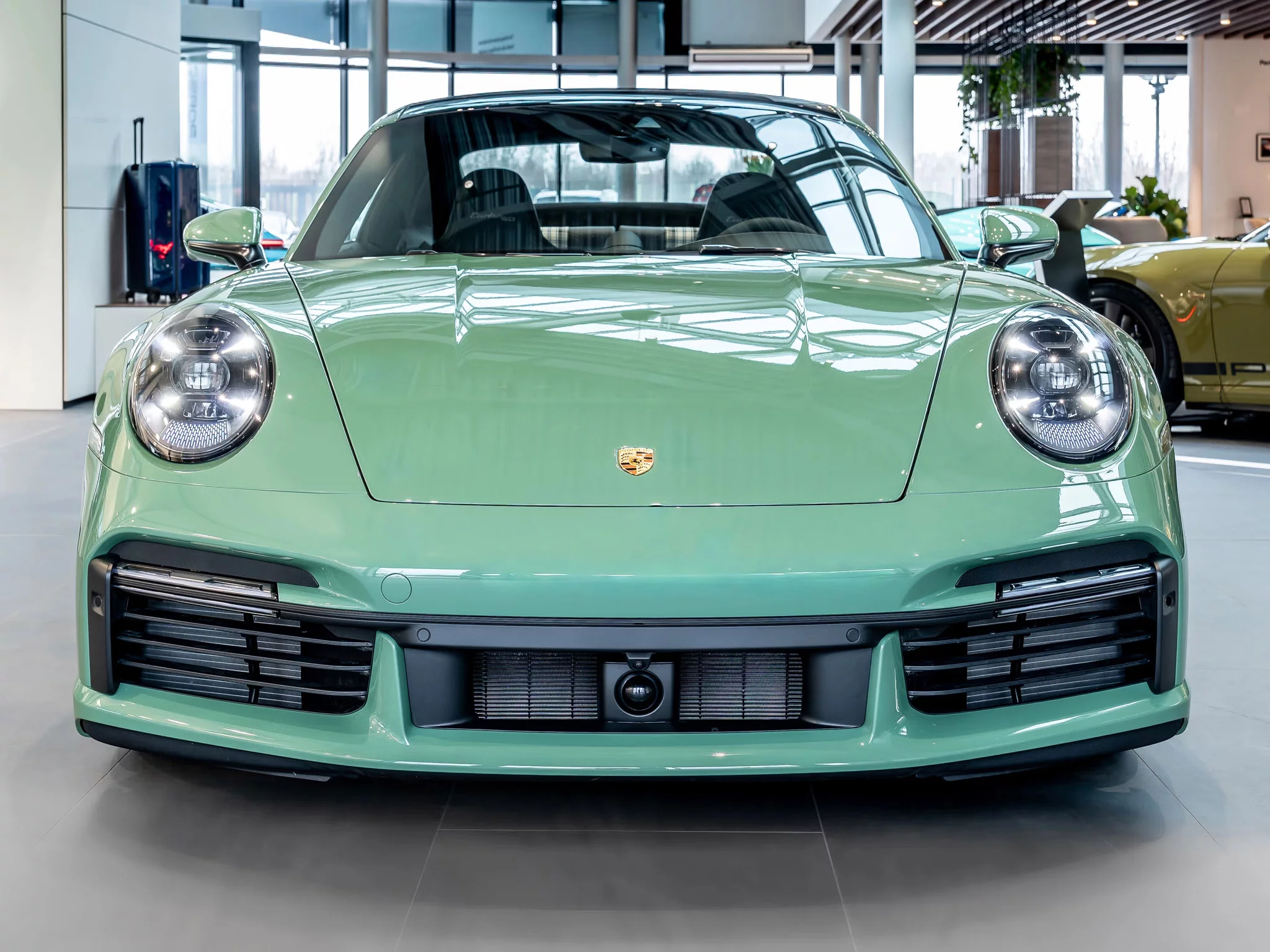 Auratium Green Porsche 911 Turbo