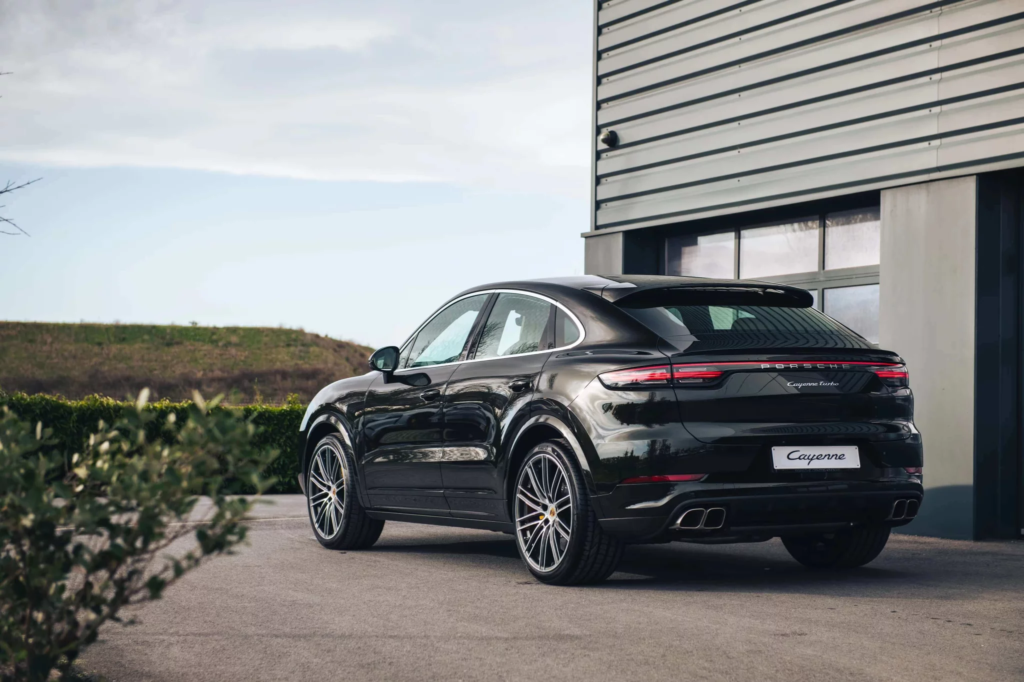 Dark Olive Metallic Porsche Cayenne