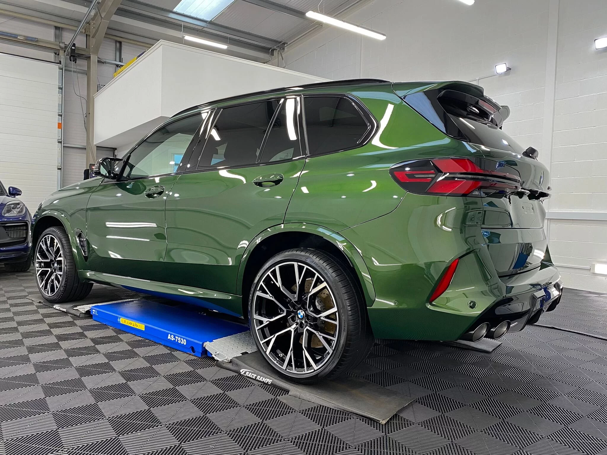 Verde Ermes BMW X5