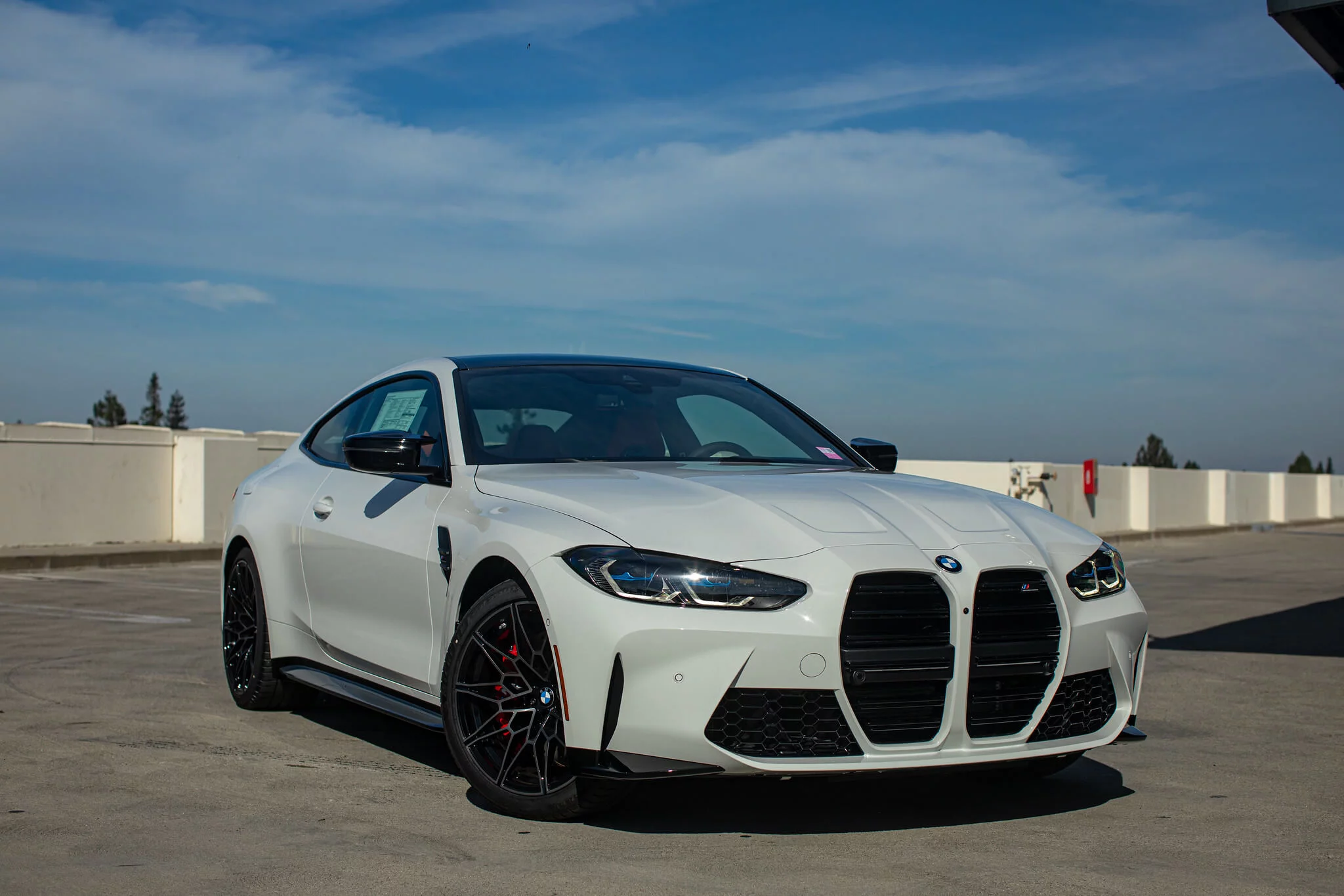 Alpine White III BMW M4