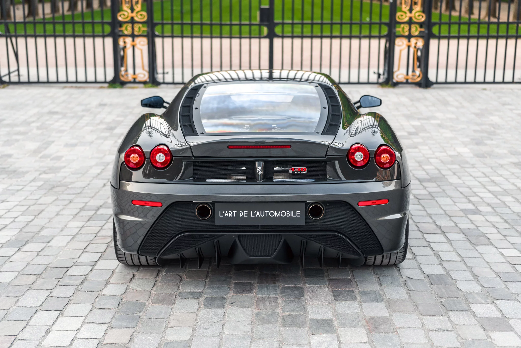 Grigio Silverstone Ferrari 430 Scuderia