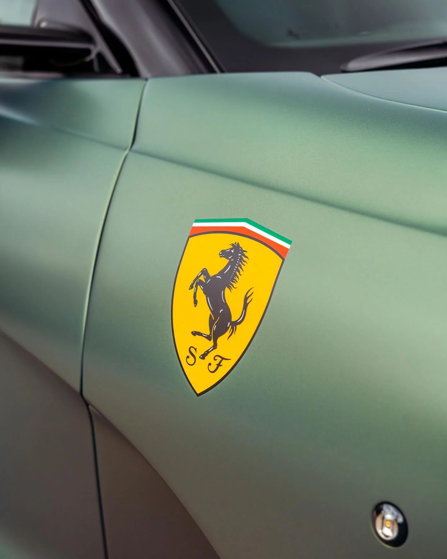 Verde Minerale Opaco Ferrari 812