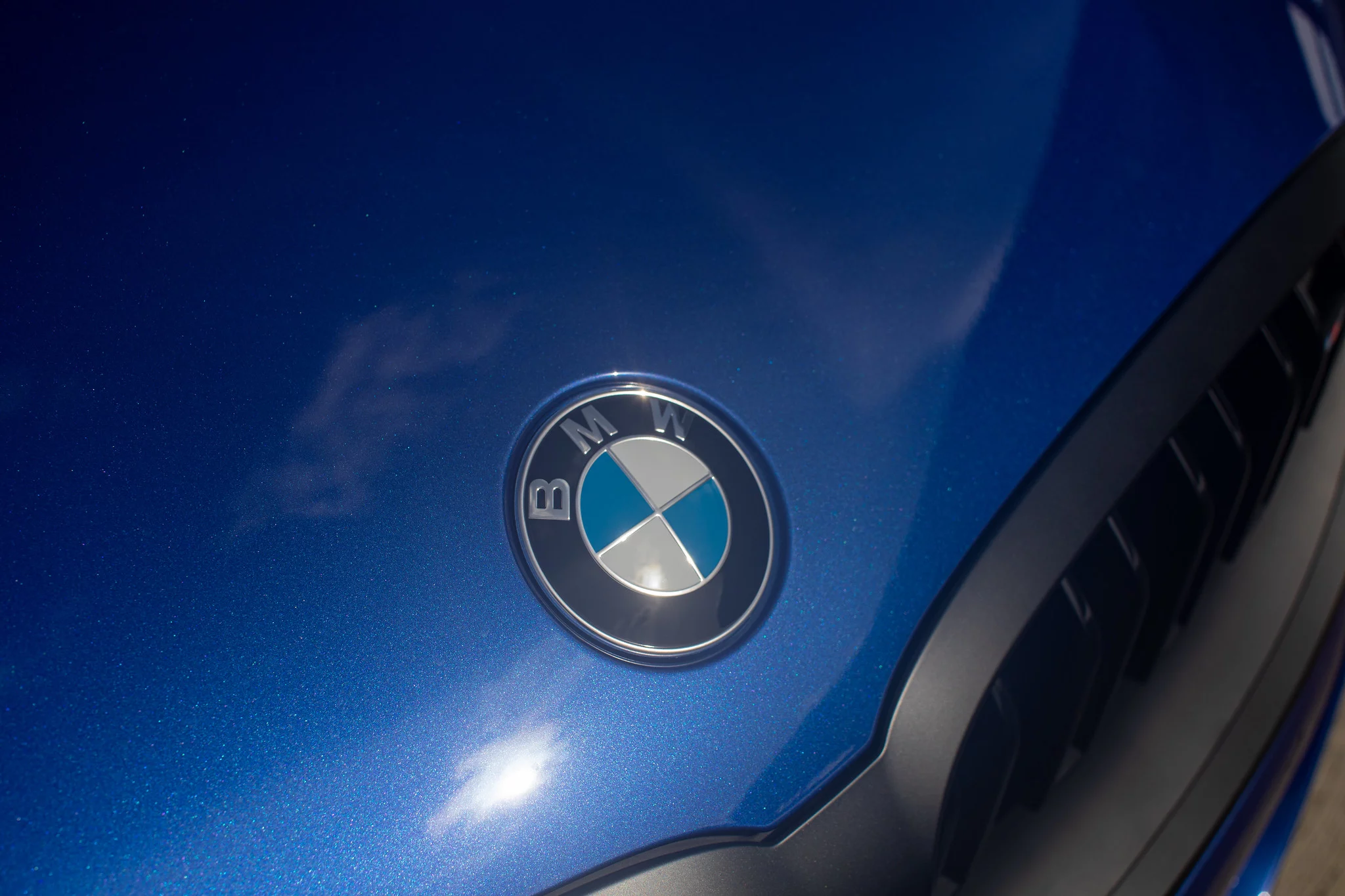 Portimao Blue BMW 8 Series