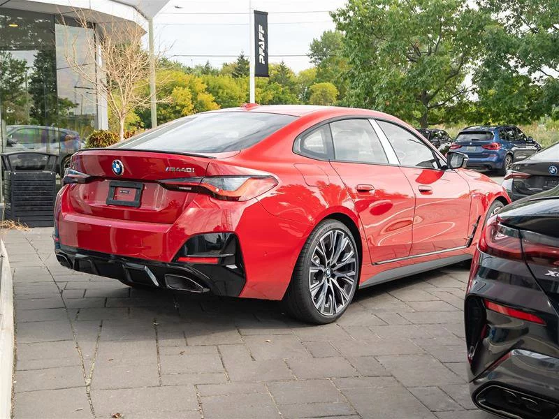 Imola Red BMW 4 Series