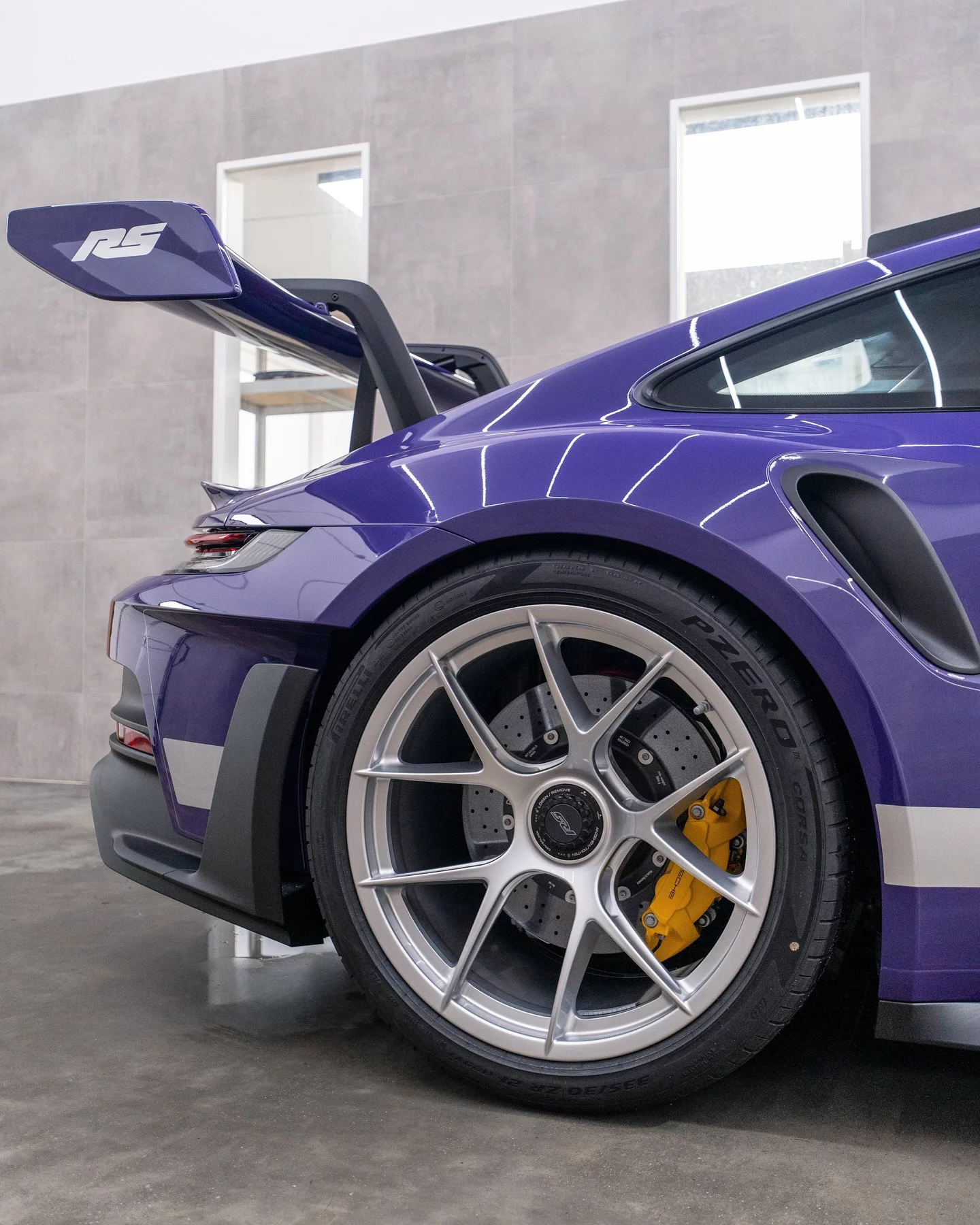 Ultraviolet Porsche 911 GT3 RS