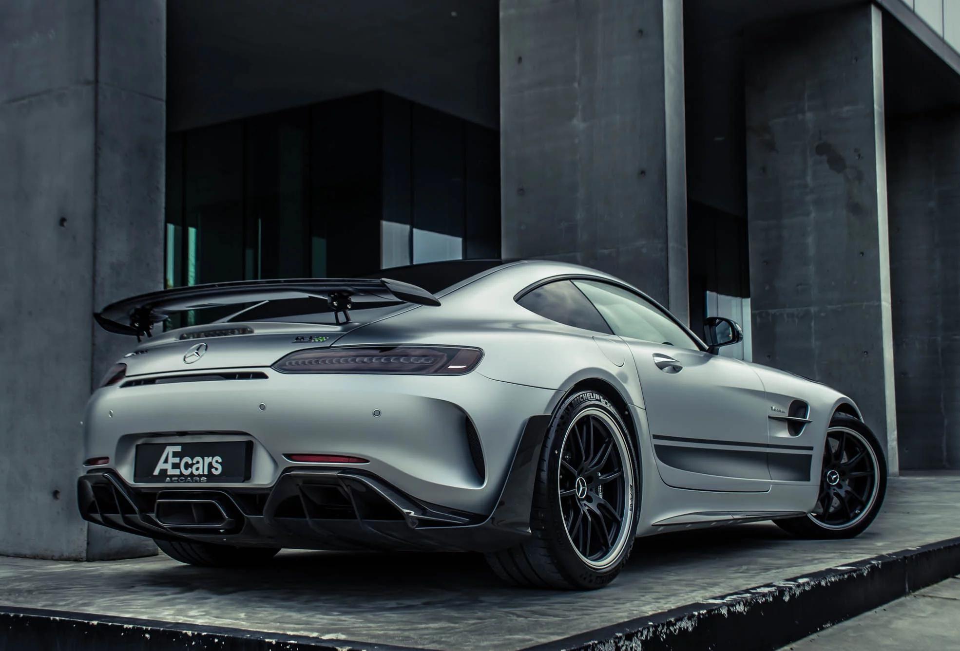 Iridium Silver Magno Mercedes-AMG GT
