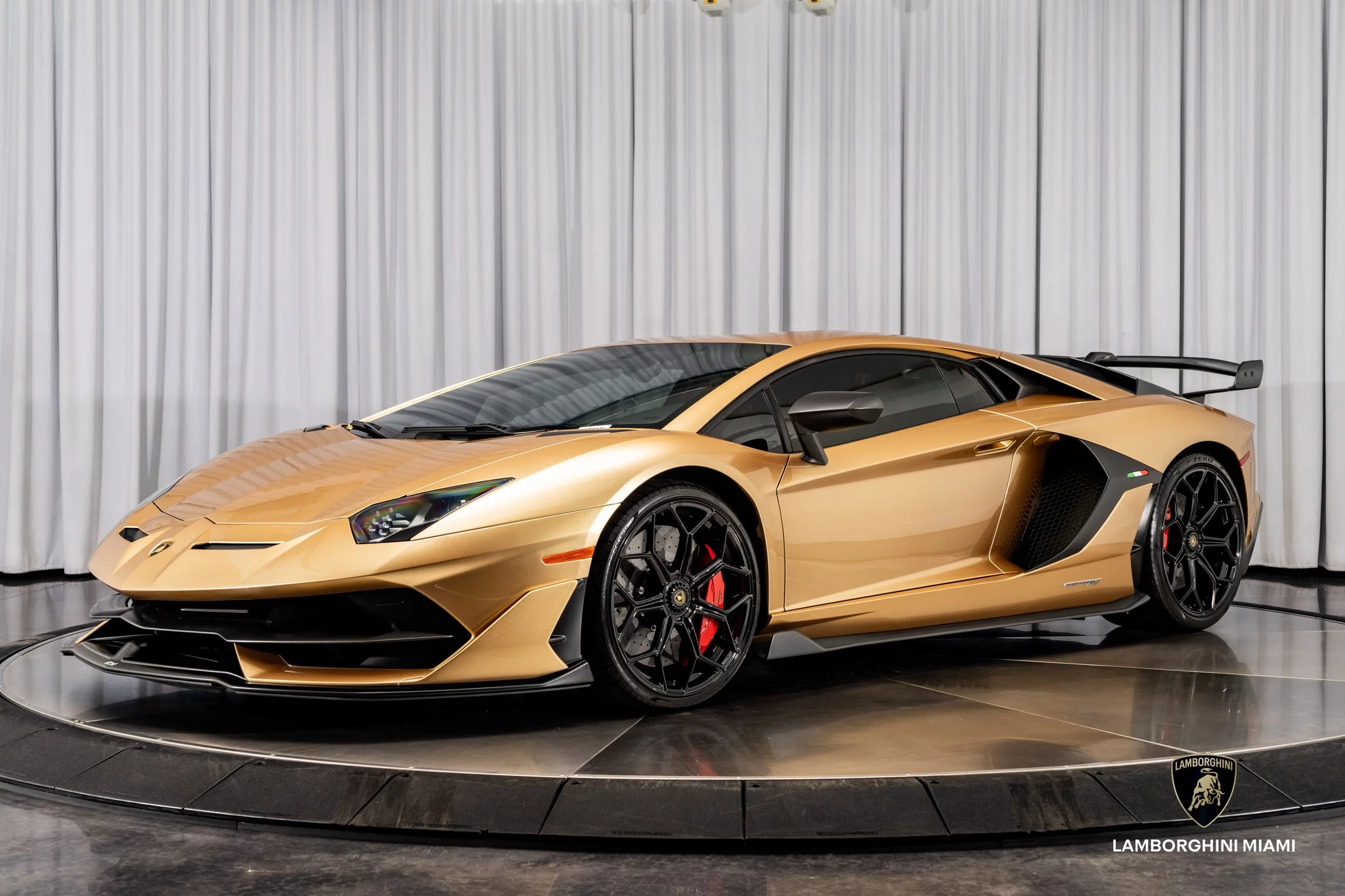 Oro Mafdet Lamborghini Aventador