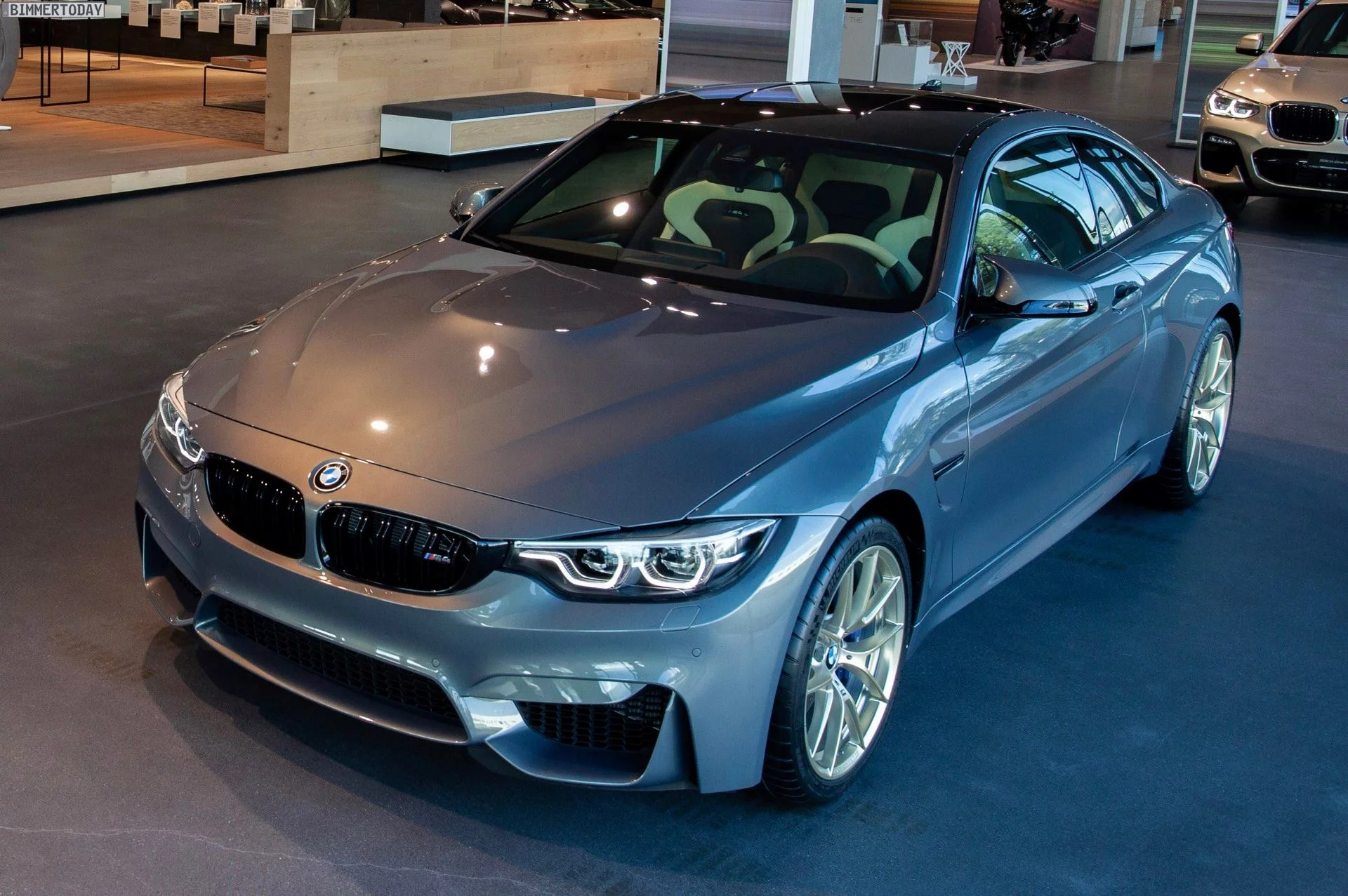 Stratus Grey BMW M4