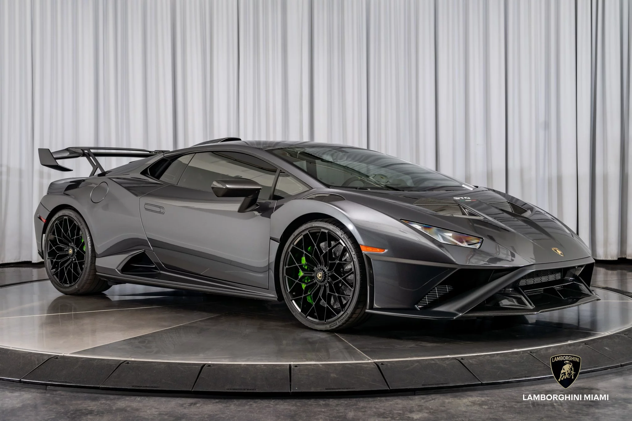 Grigio Lynx Lamborghini Huracán