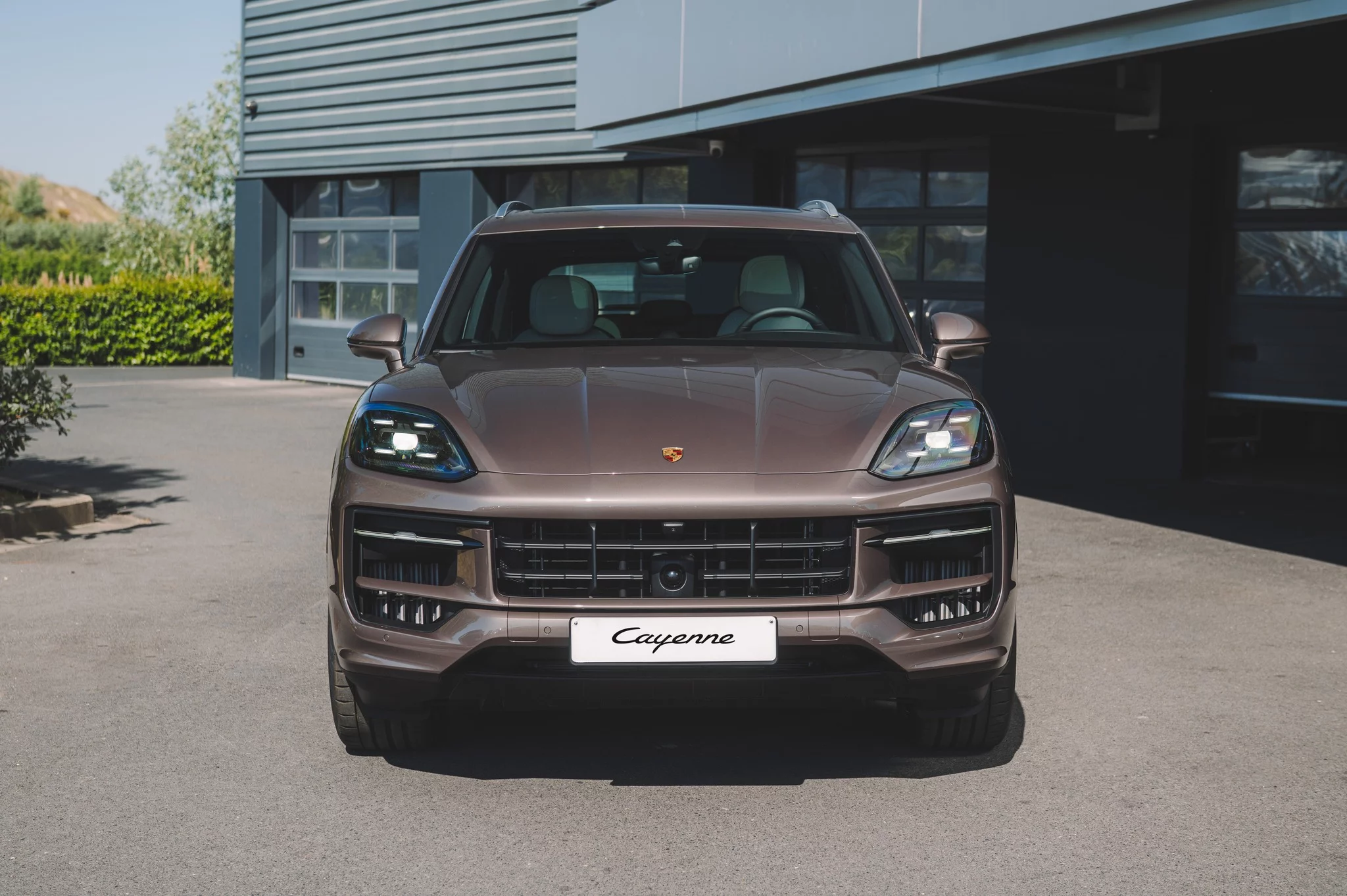 Soho Brown Porsche Cayenne