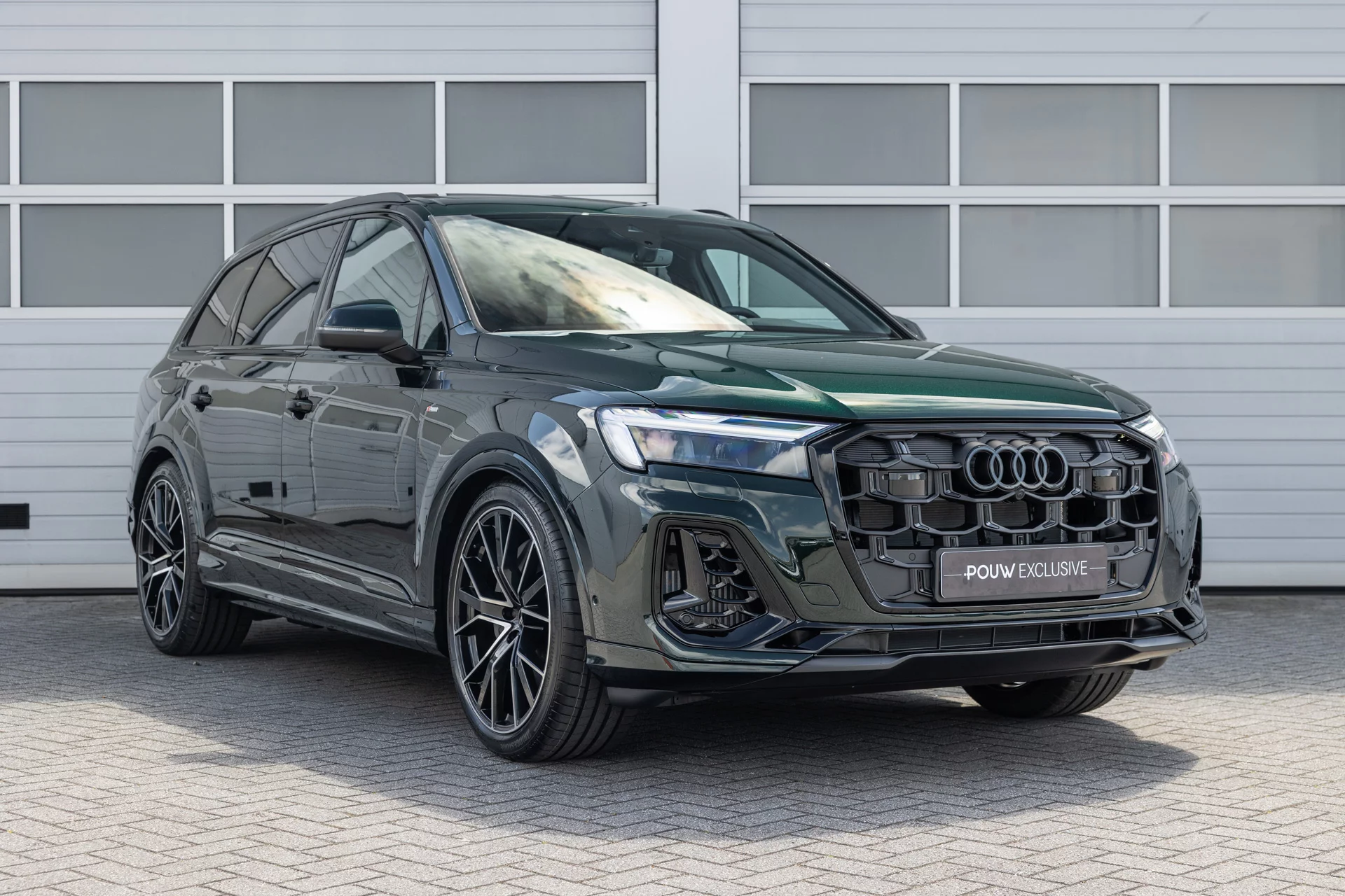 Deep Green Audi Q7