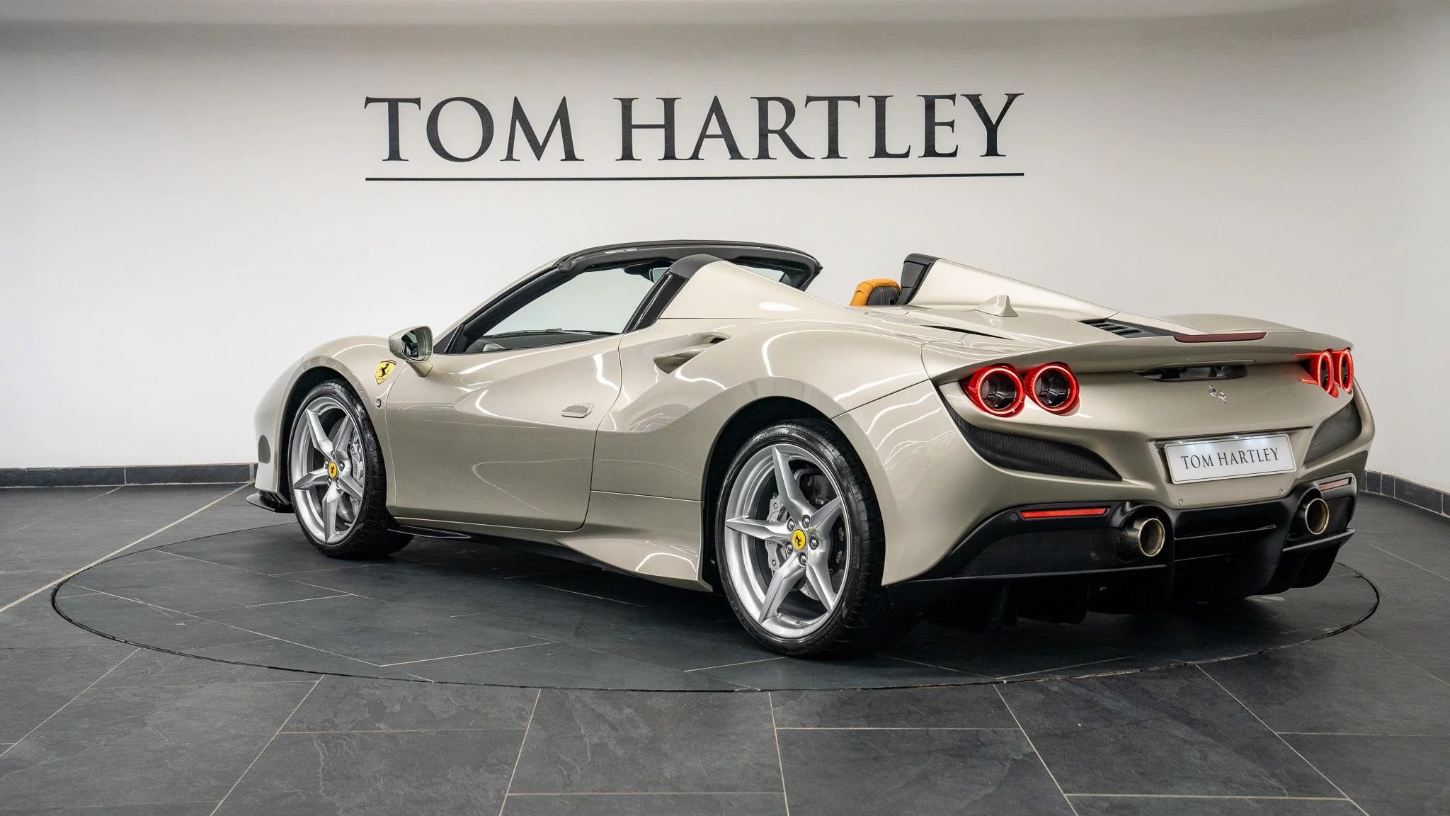 Grigio Ingrid Ferrari F8